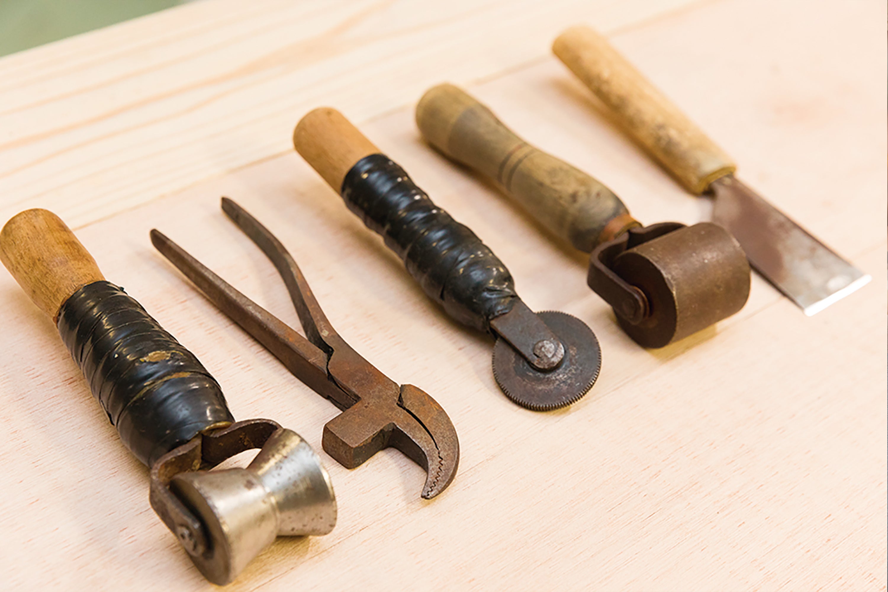 道具は職人さん一人ひとりによってカスタマイズされています。