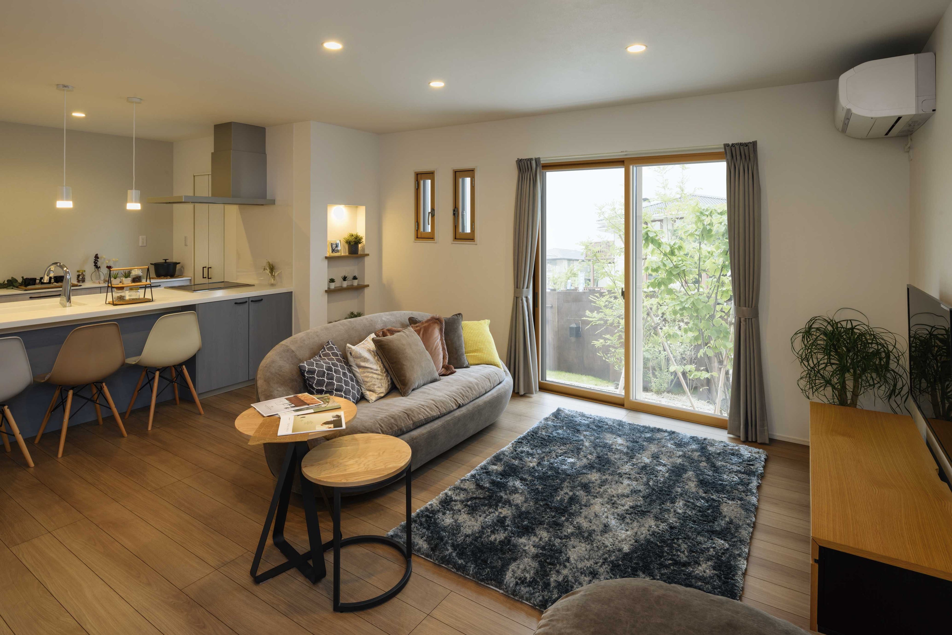 集合住宅用玄関ドアシリーズ「EXIMA 8 0 S t」「R's S D X