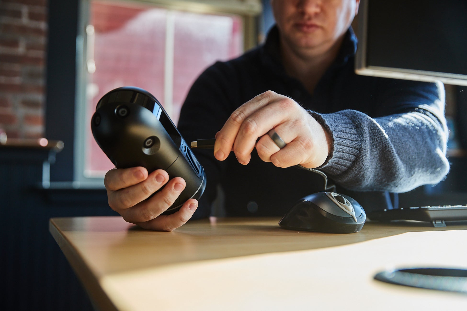 Leica BLK360 G2_desk