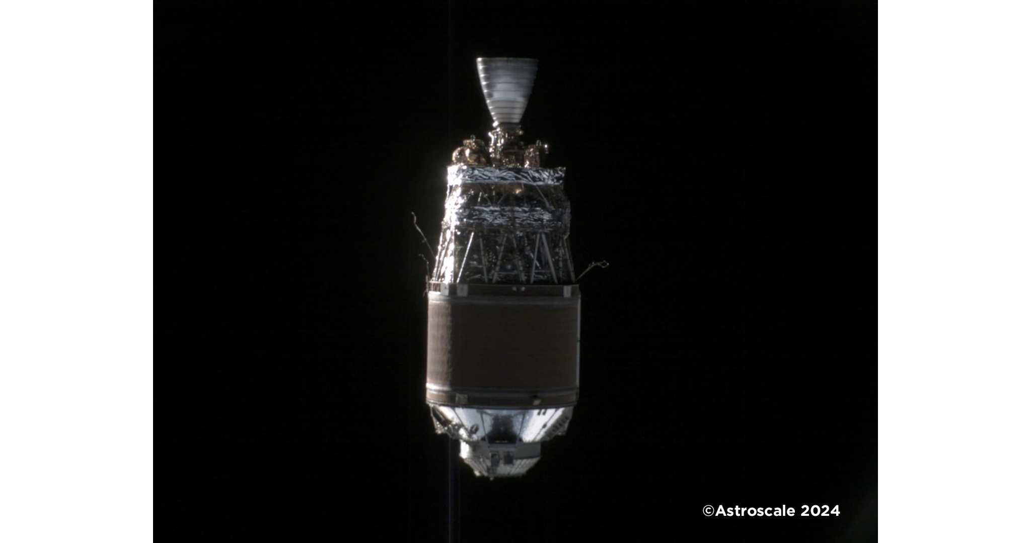 観測対象のデブリの画像（2024年5月、デブリの後方約50mの距離から撮影）