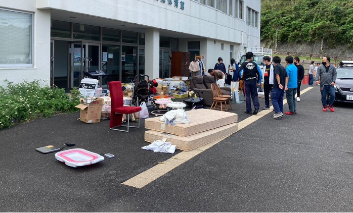 屋久島町安房体育館にて開催されたリユース品の無料引き取りイベントとリユース品譲渡会