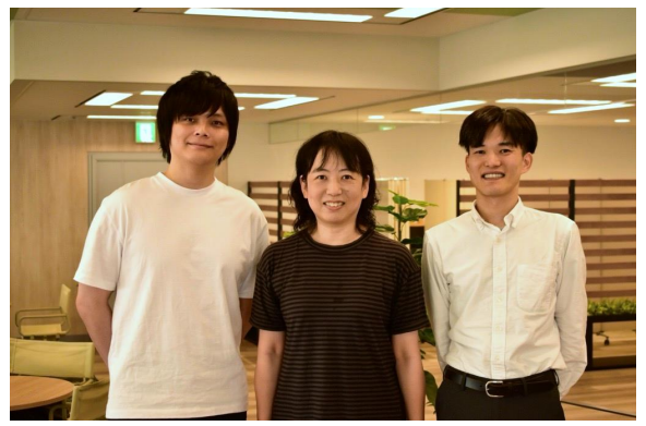 写真左から奥田、寺前、笠原