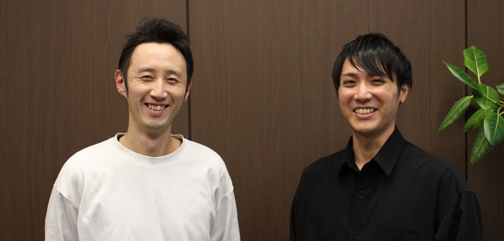 左から日立製作所の松沢 敏志、宮村 明帆