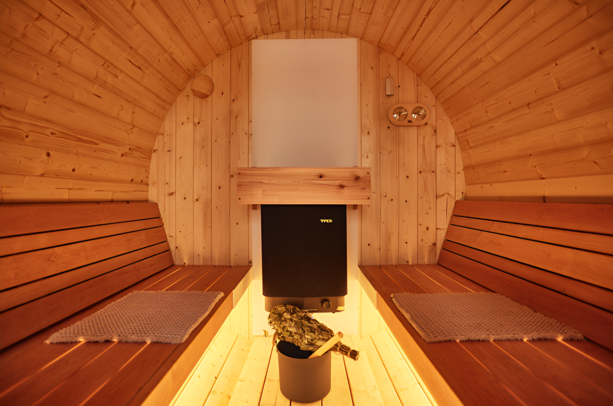 （導入モデル：バレルサウナ 2.2m ）