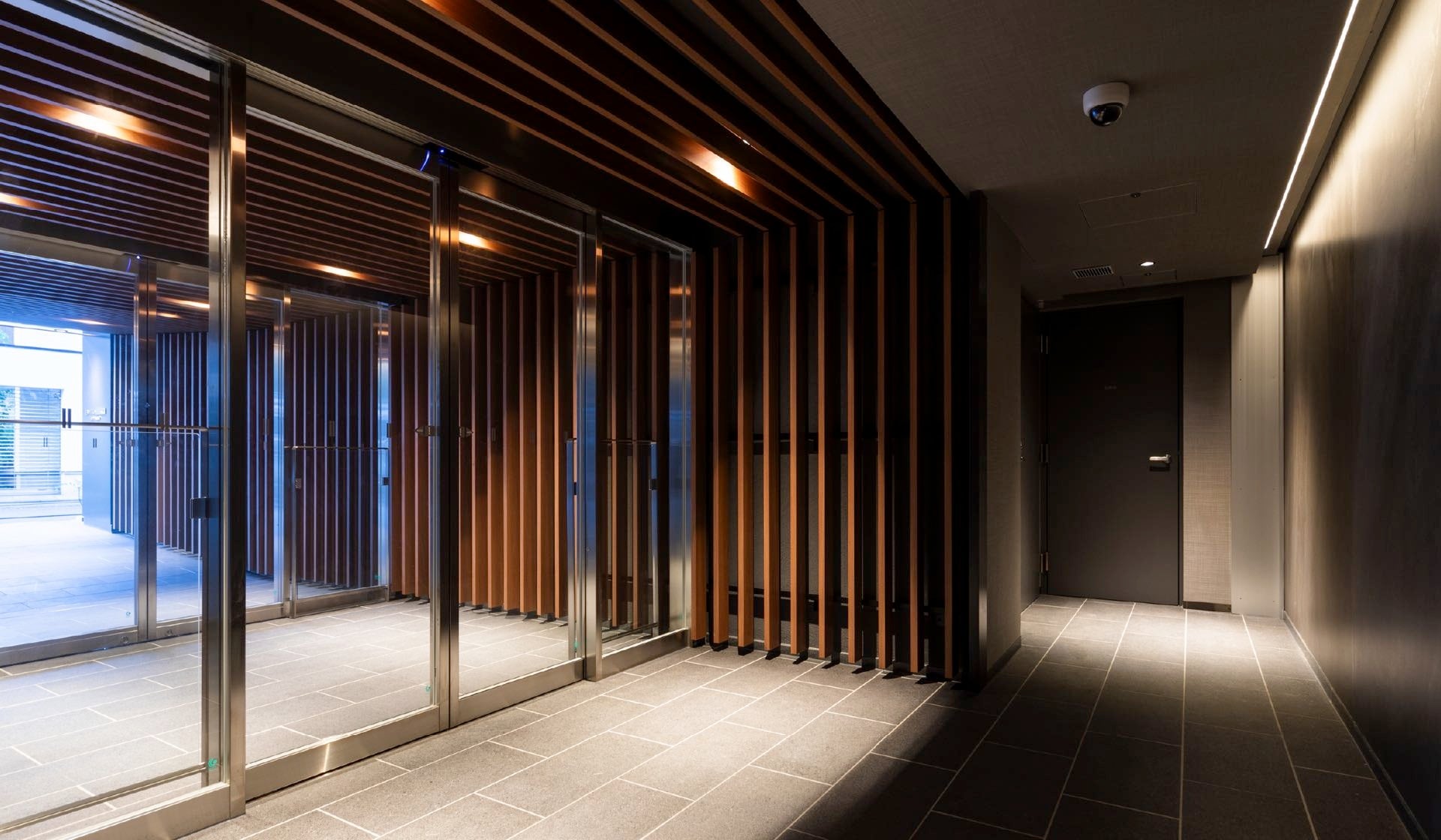 共有部のエントランス