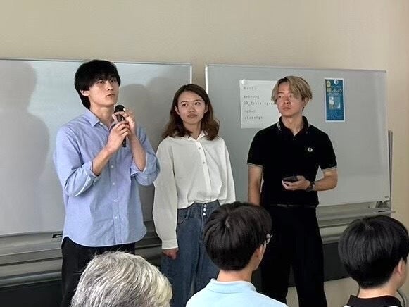 左から目時 大翔さん、陳 銀嬌さん、長田 千弘さん