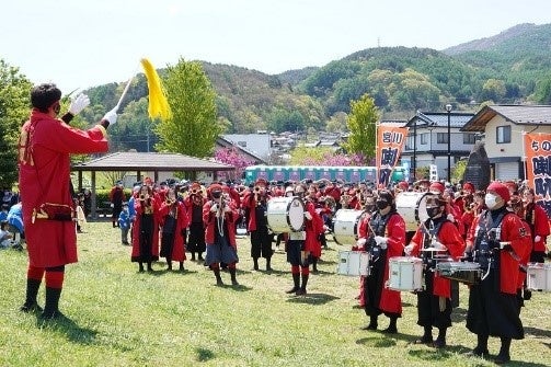 喇叭隊による演奏