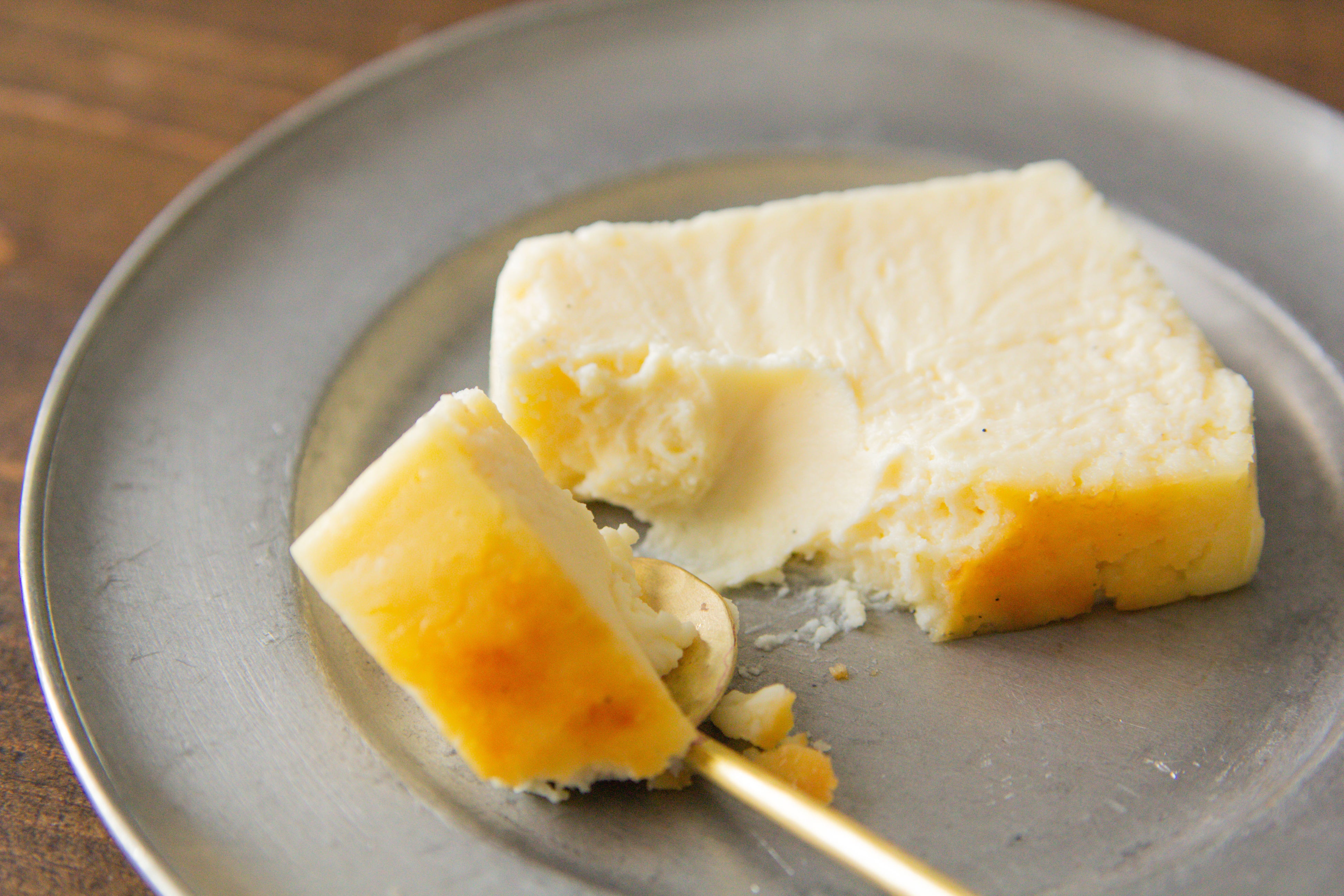 口に入れるとすっと消えていく、とろける口溶け