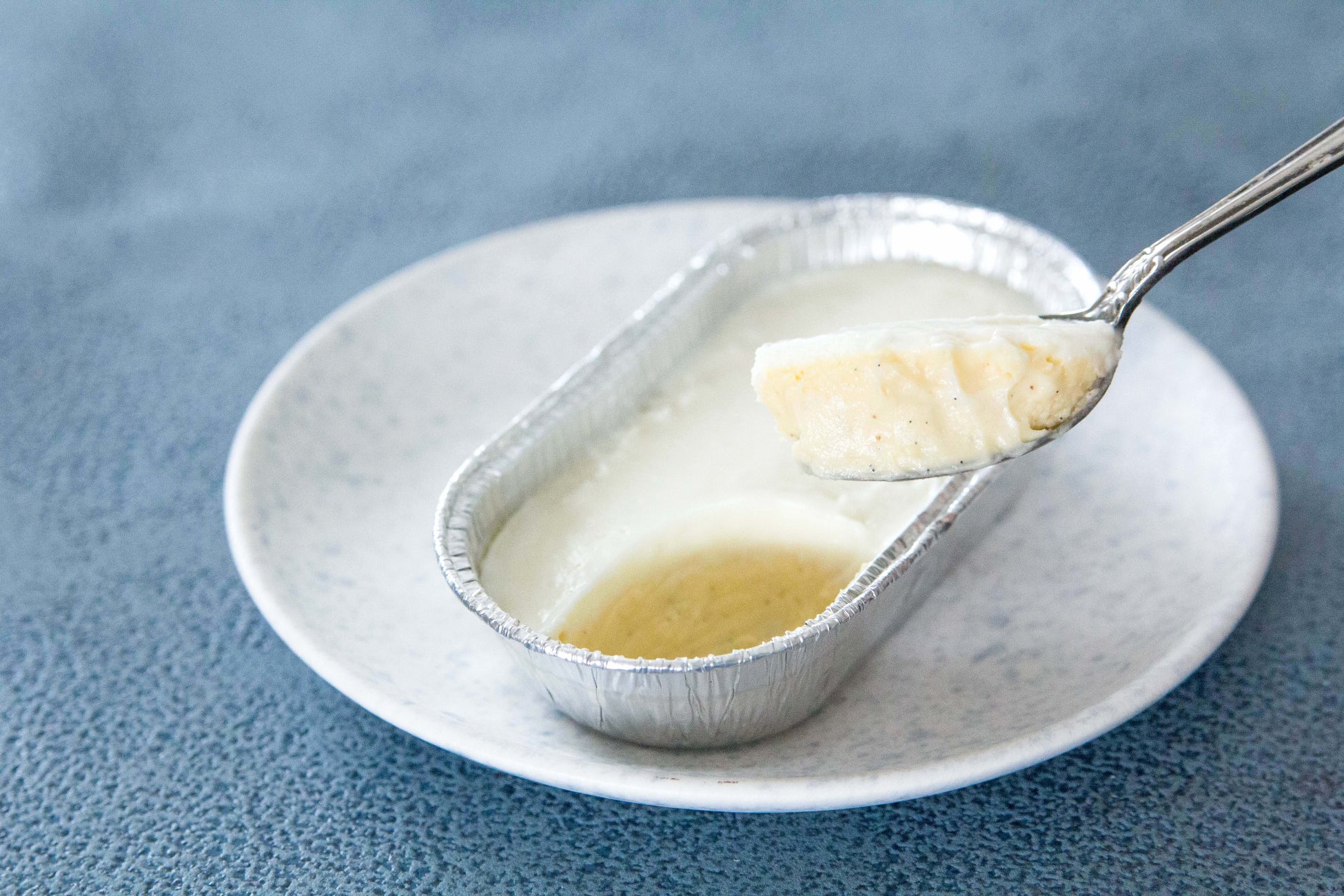 人気の 切らずにとろ生クリーム シリーズにプチサイズが新登場 夏休みおうちカフェセット 発売開始 株式会社フードクリエイティブファクトリーのプレスリリース 人気の 切らずにとろ生クリーム シリーズにプチサイズが新登場 夏休みおうちカフェセット 発売開始 株式会社フードクリエイティブファクトリーのプレスリリース