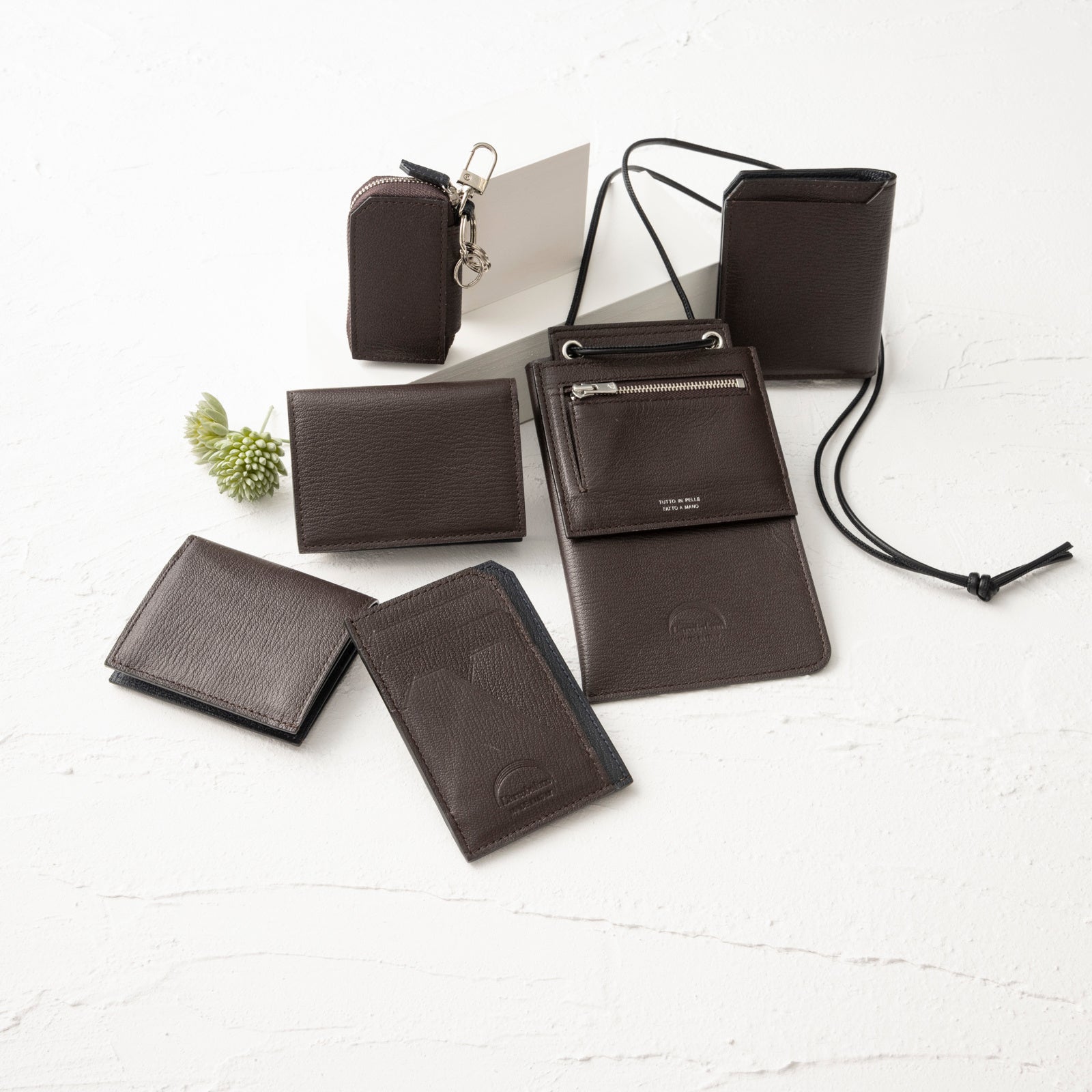 2439【1点限り！新品 3万円】ラルコバレーノ★スマートミニネックウォレット★ 2439【1点限り！新品 3万円】ラルコバレーノ☆スマートミニ