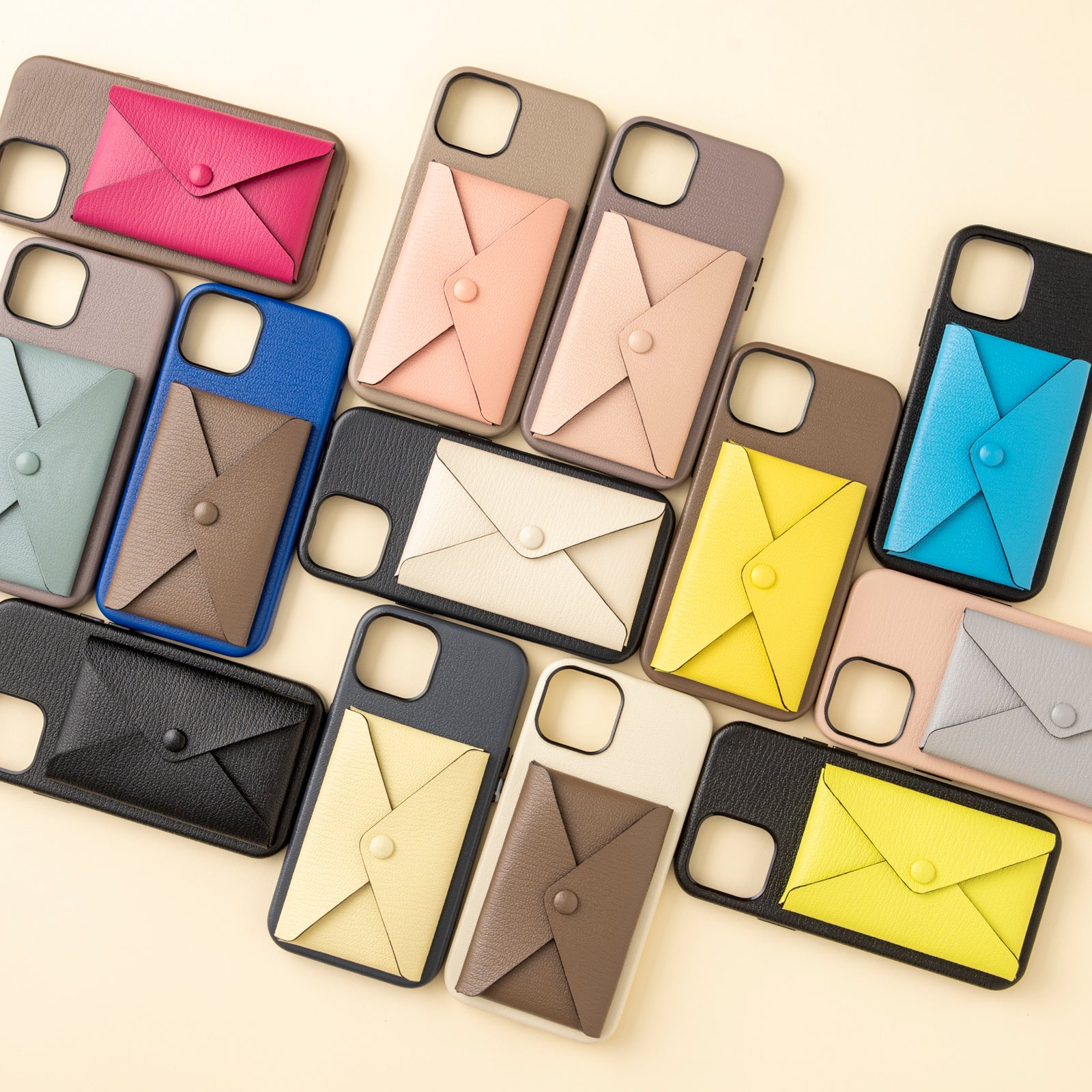 バックカバーiPhoneケース　20,900円(税込)