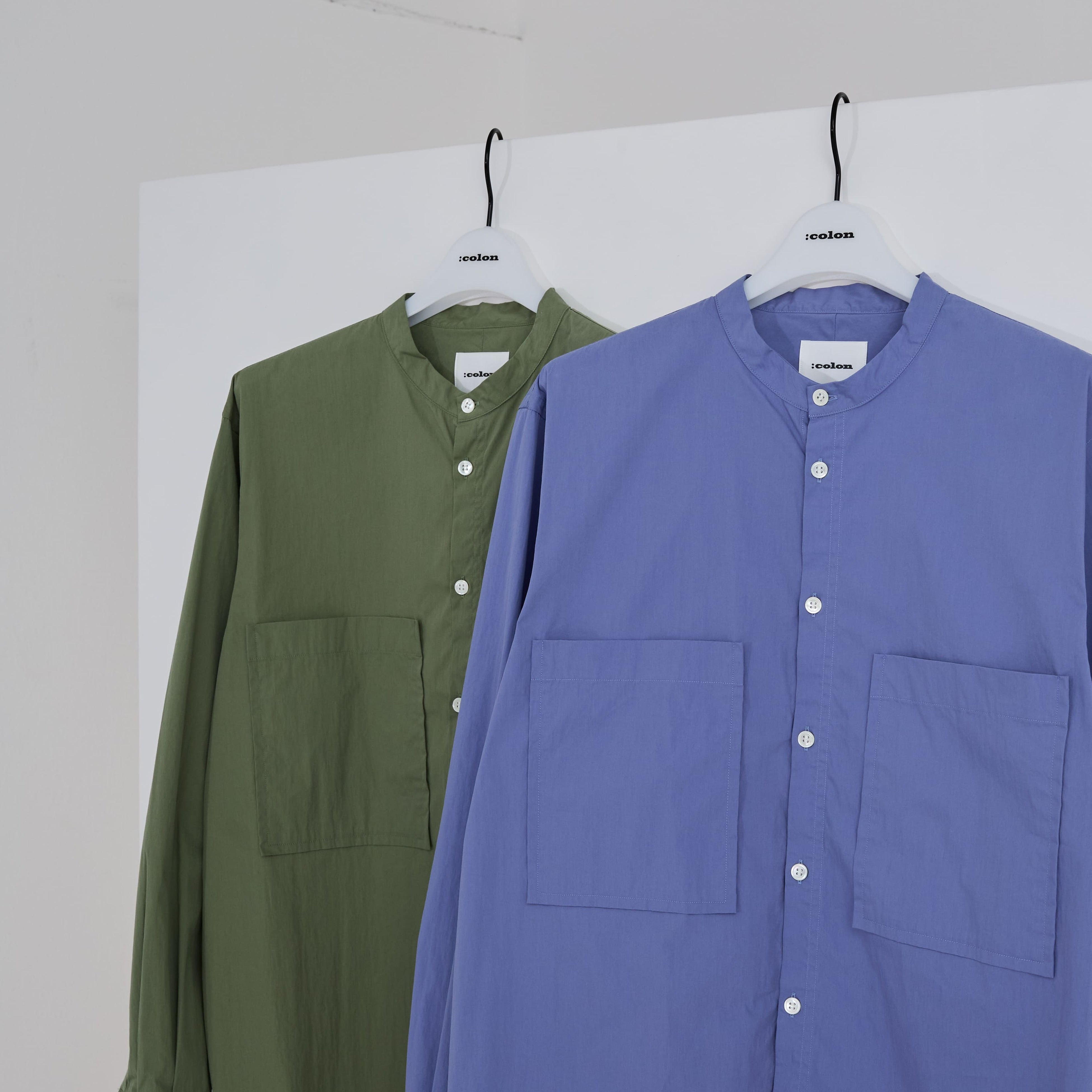 シンプルながら存在感のあるポケットがデザインアクセントになる「CSH-18」