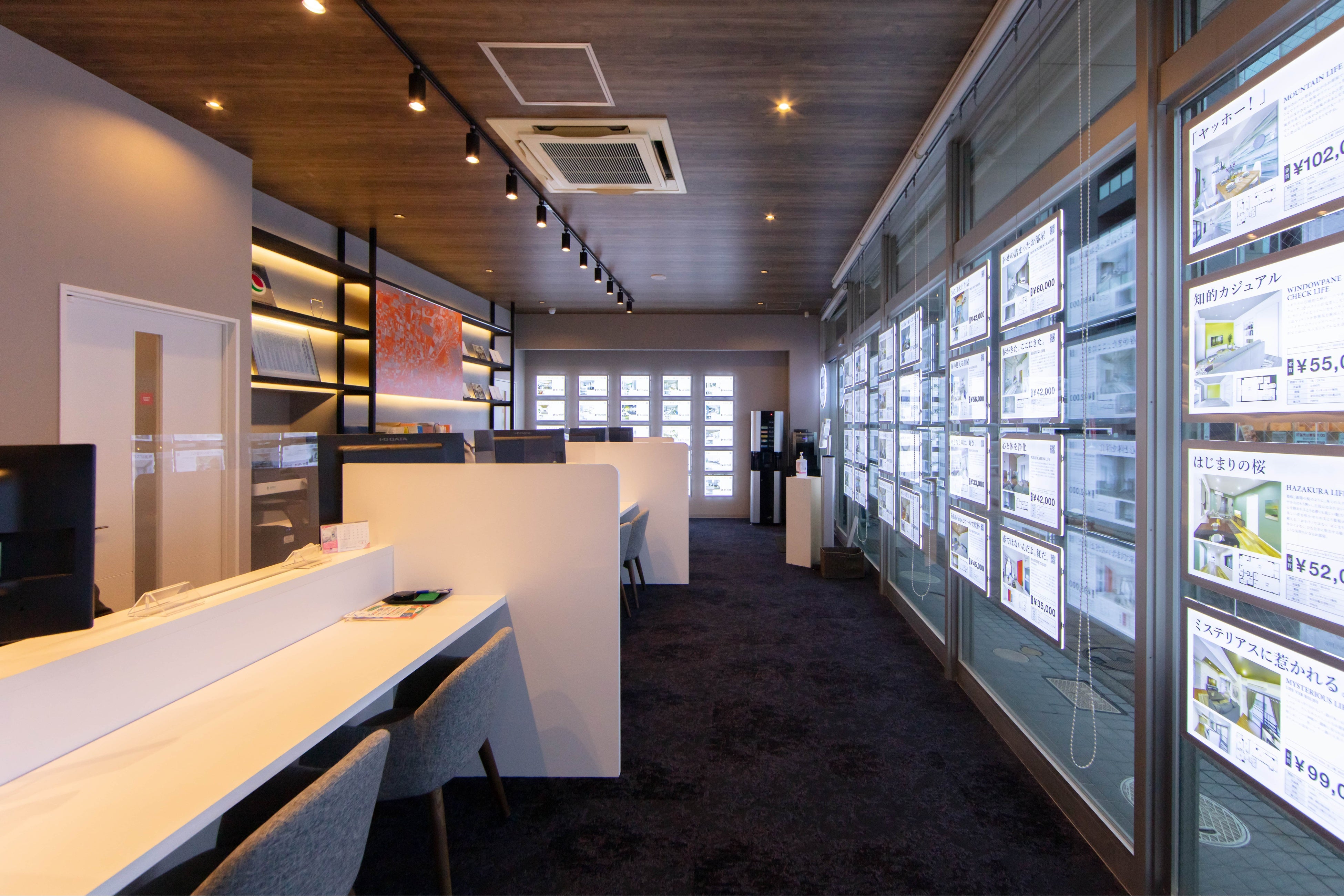 ヴィトリン・メディア金沢駅前ギャラリー