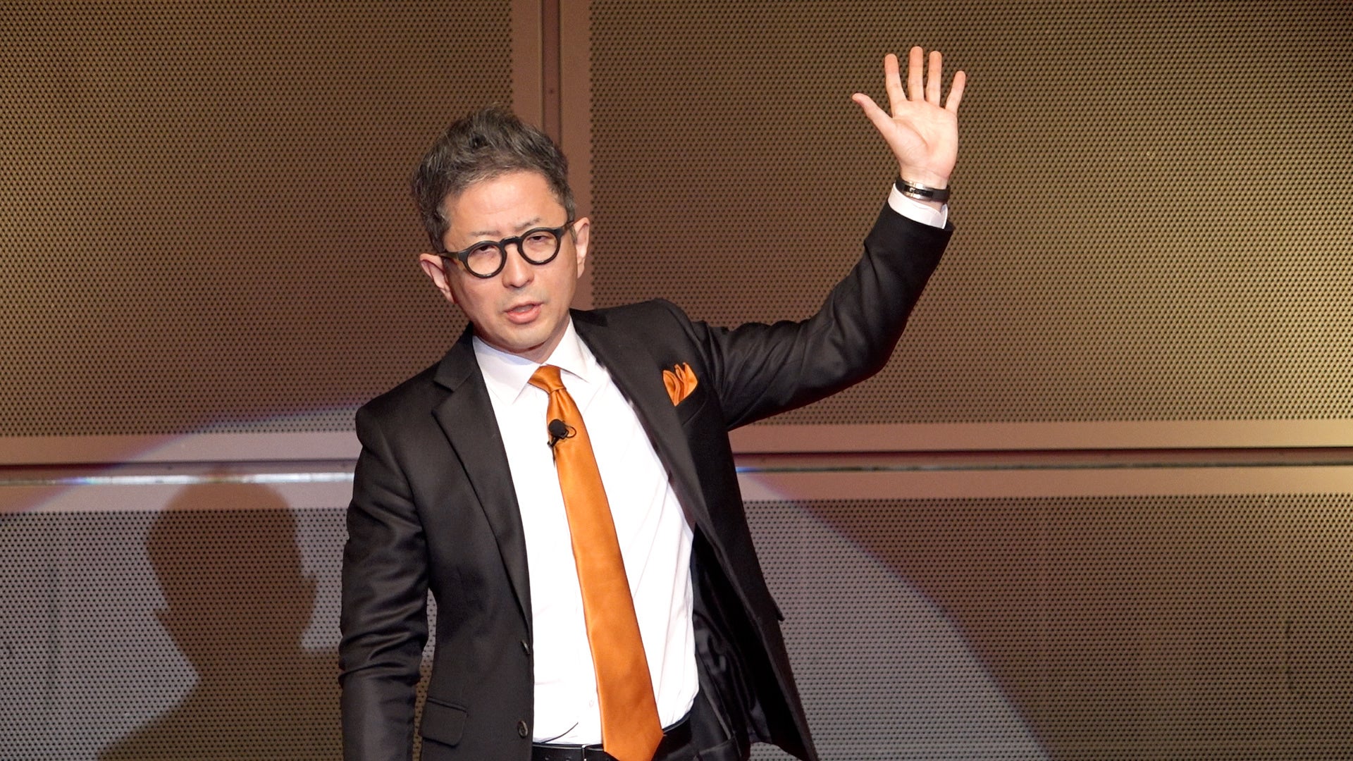 クラスコグループ 代表　小村 典弘