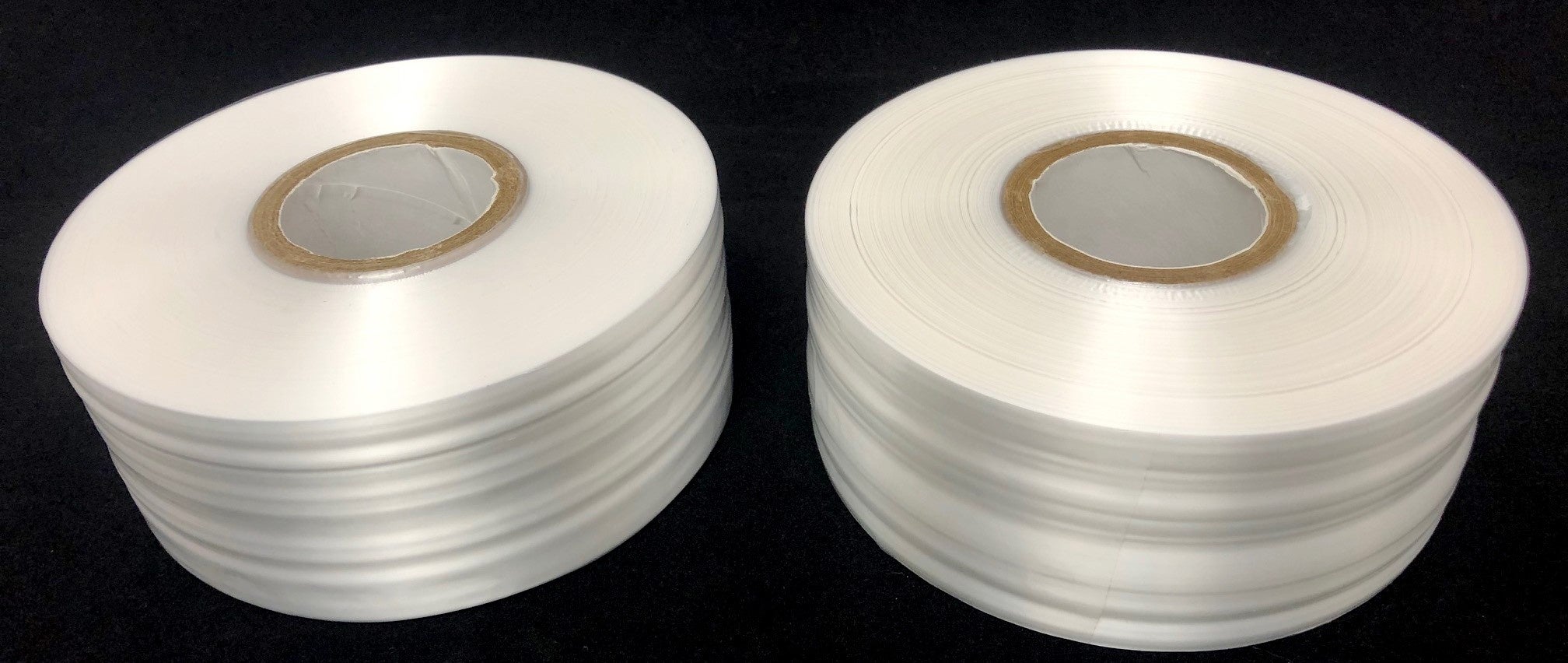 松浦産業_左バージン原料／右再生原料