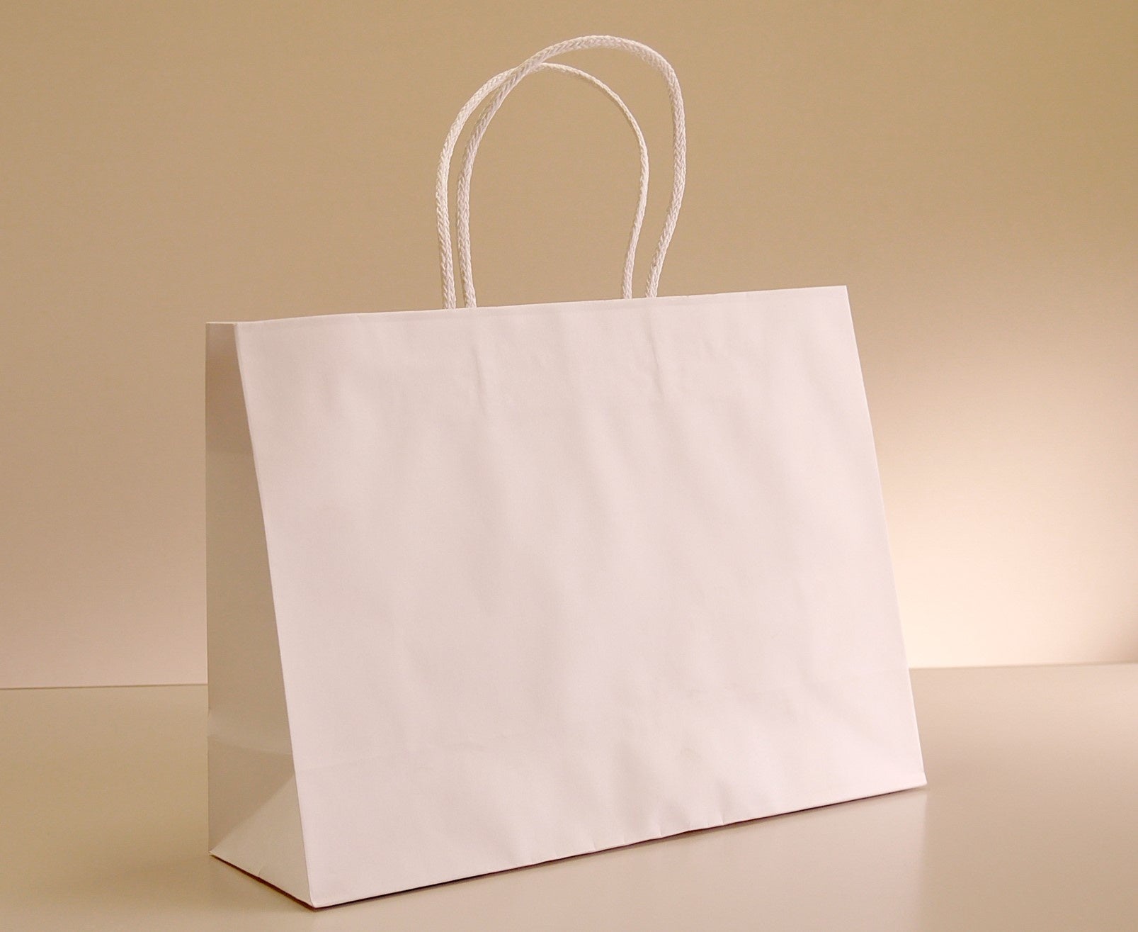 ペーパースピンドルを使った自動製袋による紙袋