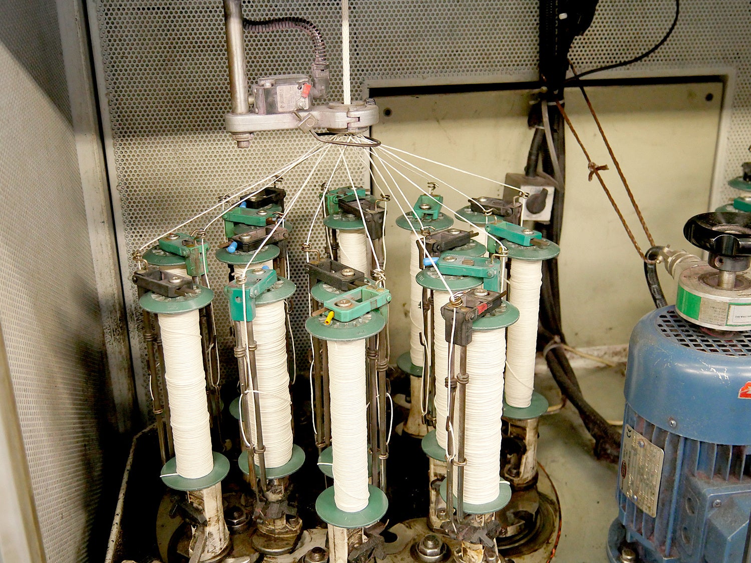 ペーパースピンドル製造の様子