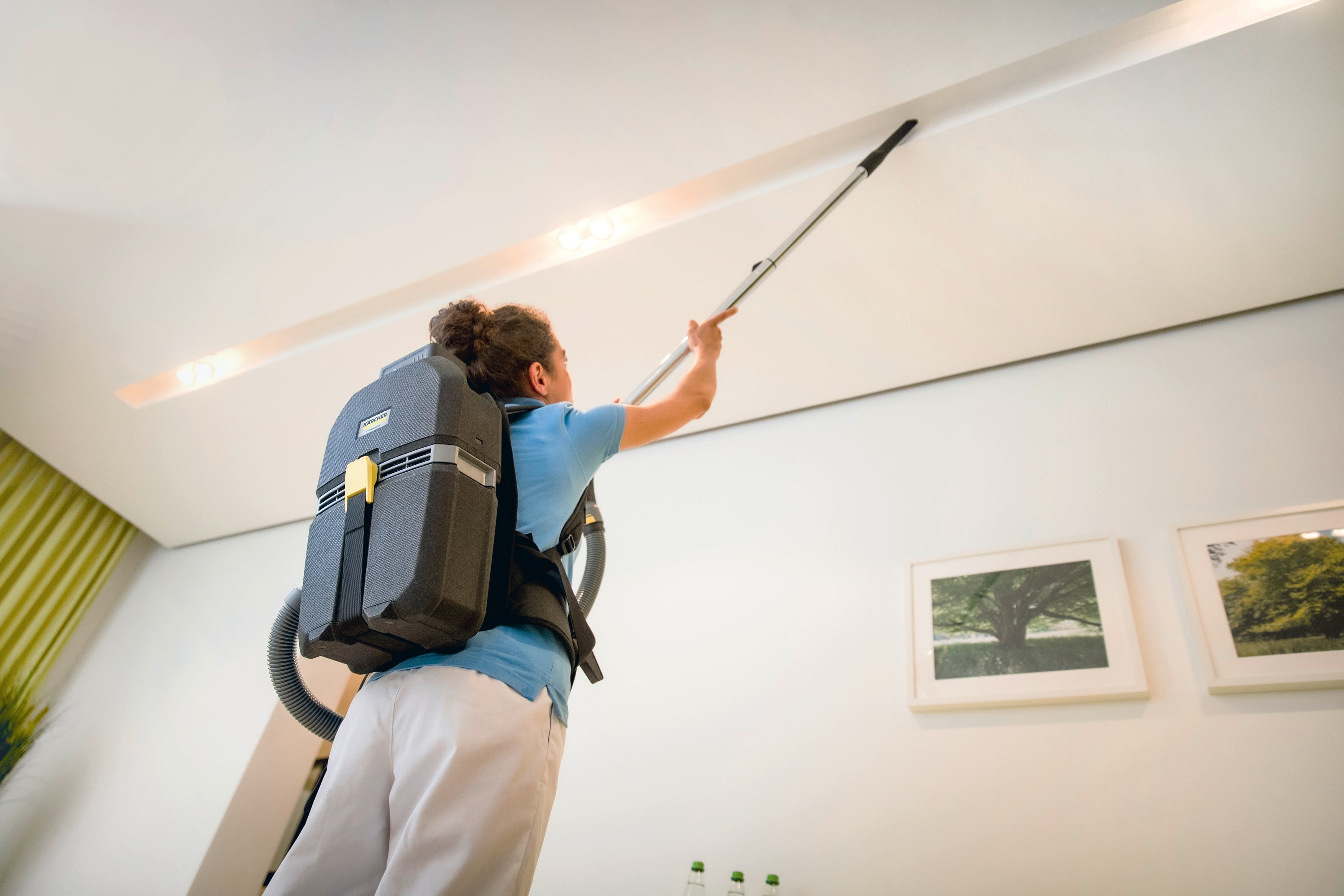 高所作業に最適（コードレス 背負式ドライクリーナー BVL 5／1 Bp）