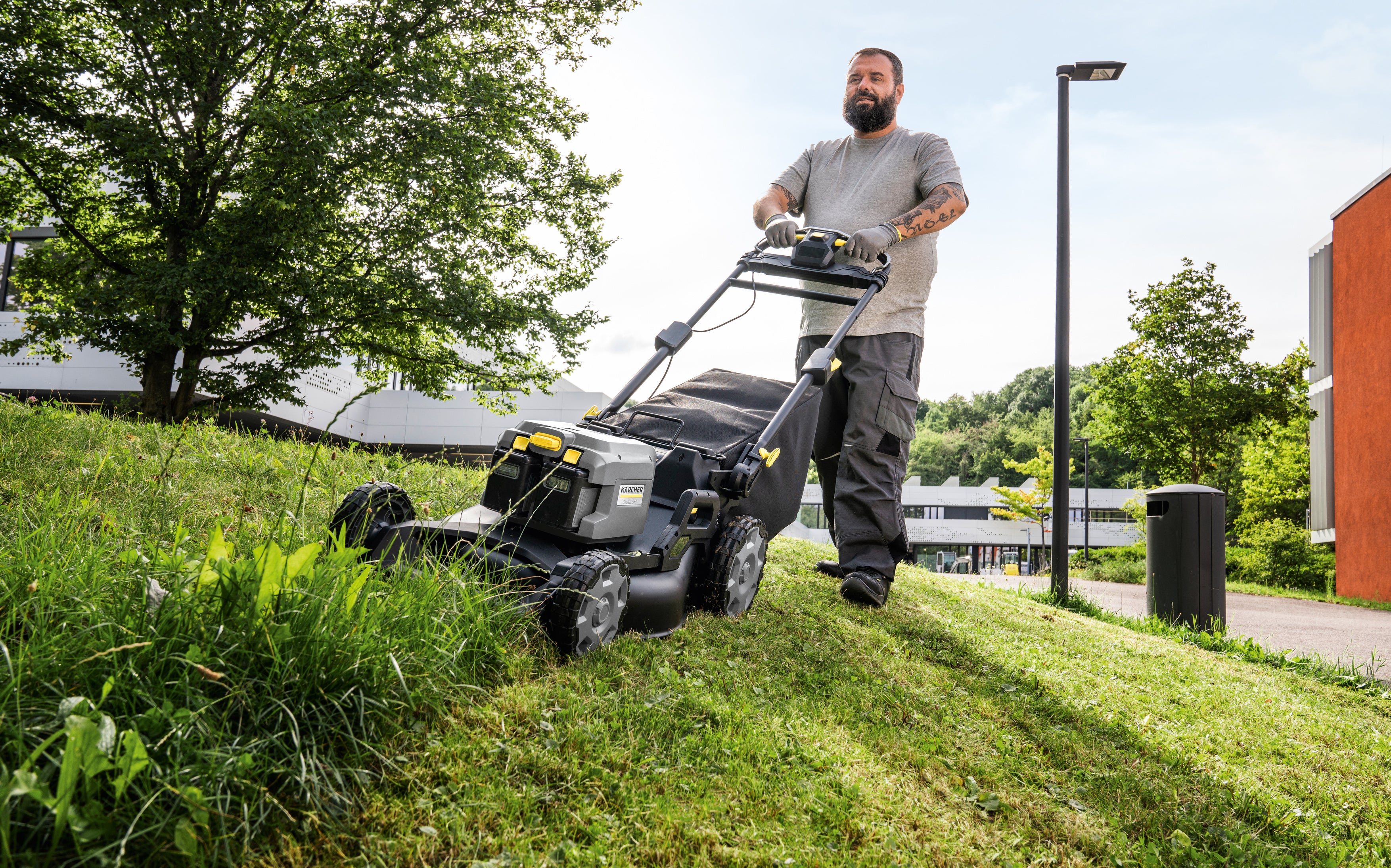 芝刈り機（LM 530／36 Bp）