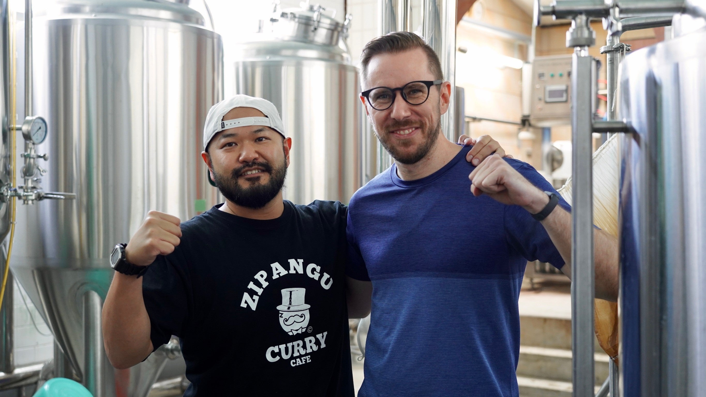 （写真左：株式会社ジパングフードリレーションズ　安藤育敏代表取締役、 写真右：CRUST JAPAN株式会社 オペレーションマネージャー Josh Grengs） 提供：株式会社ジパングフードリレーションズ