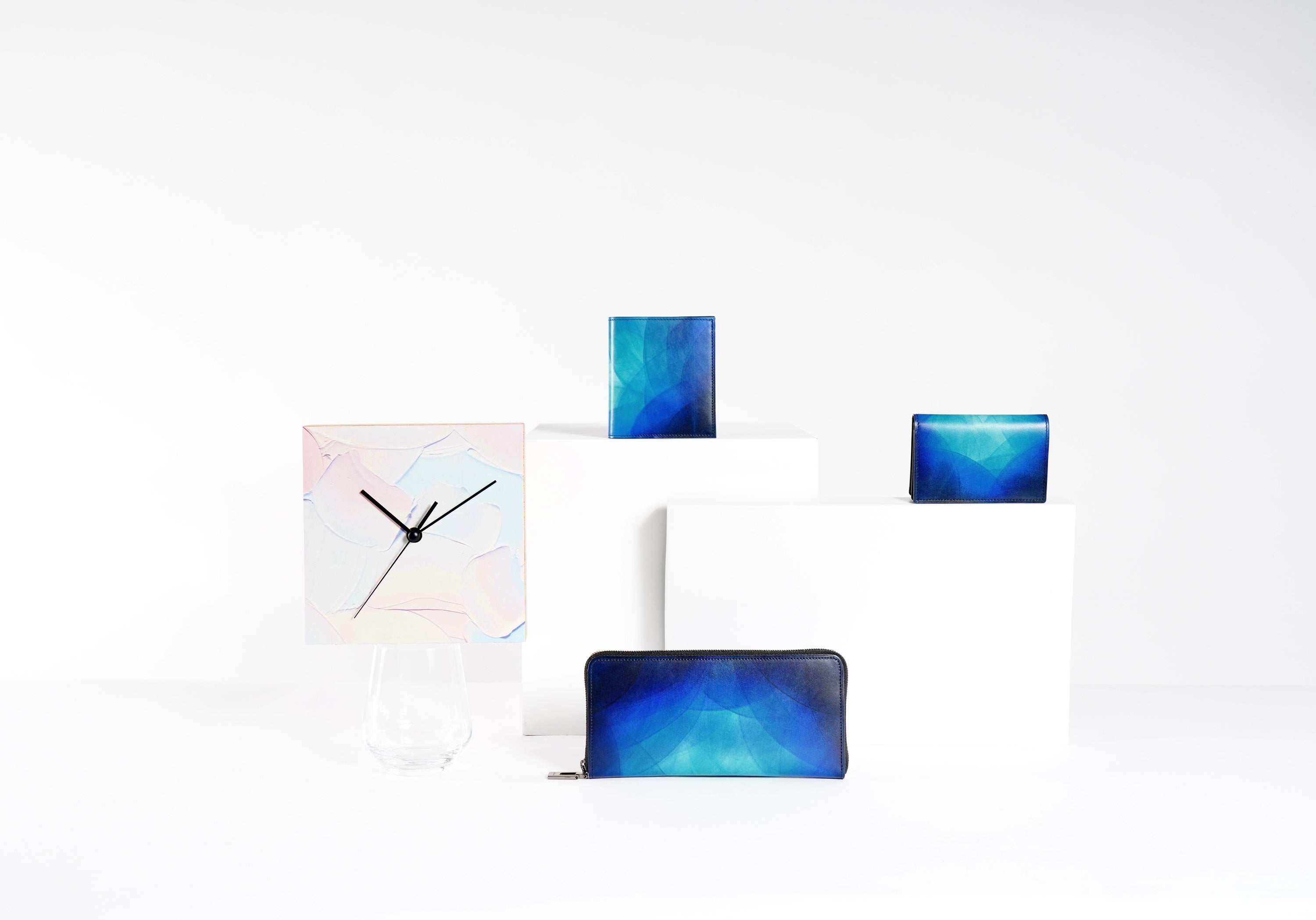 yuhaku(ユハク)】油彩画家と染色職人がコラボ。際立つ青さの