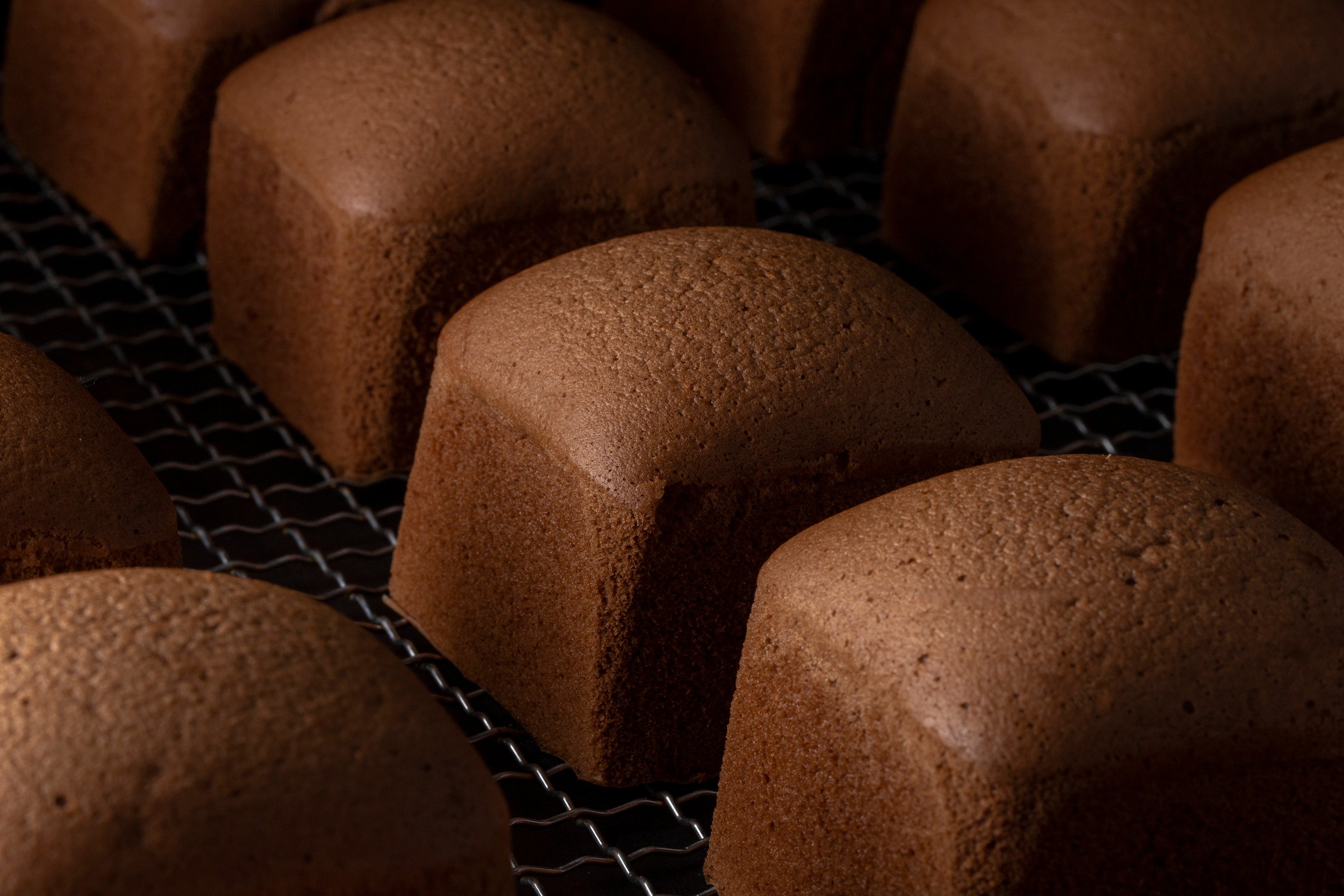 上質のカカオペーストとこだわり卵でつくる