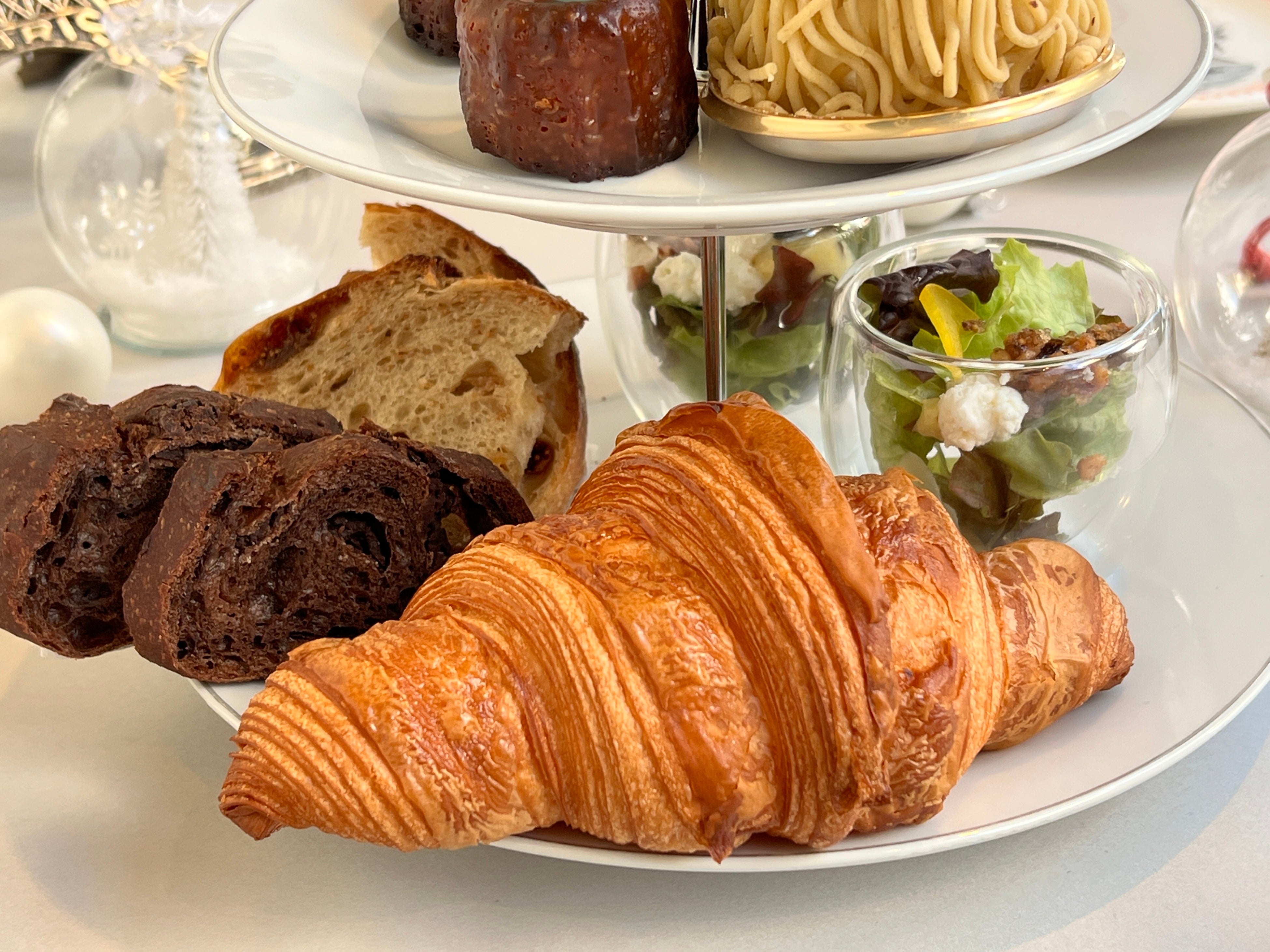 スペシャリテのクロワッサンと定番商品