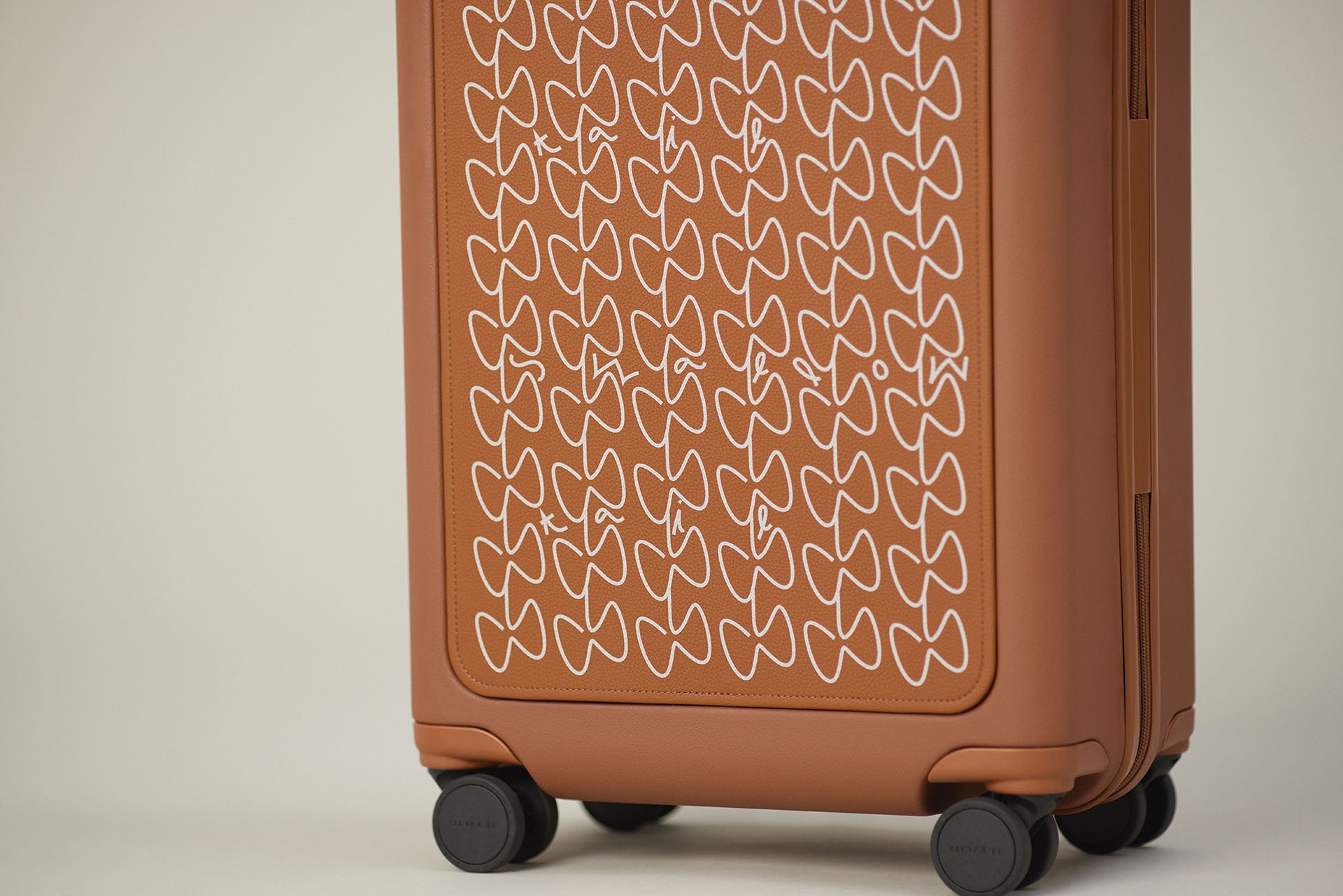 moln スーツケース molnスーツケース × Knoll Textiles 発売開始のお知らせ
