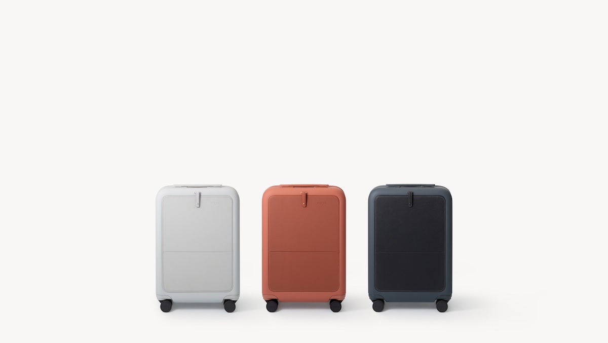 <左より、Small+モデル ストーン、テラコッタ、チャコール>