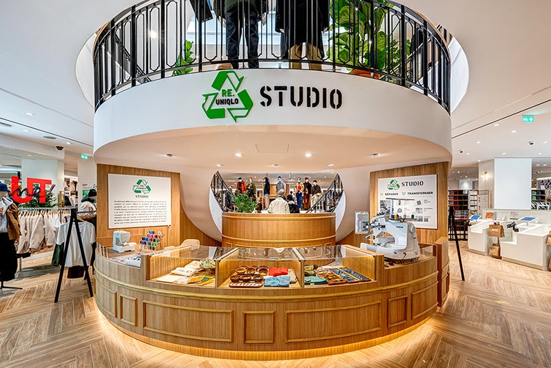 ユニクロのグローバル旗艦店「パリ オペラ店」 “パリのリズムに