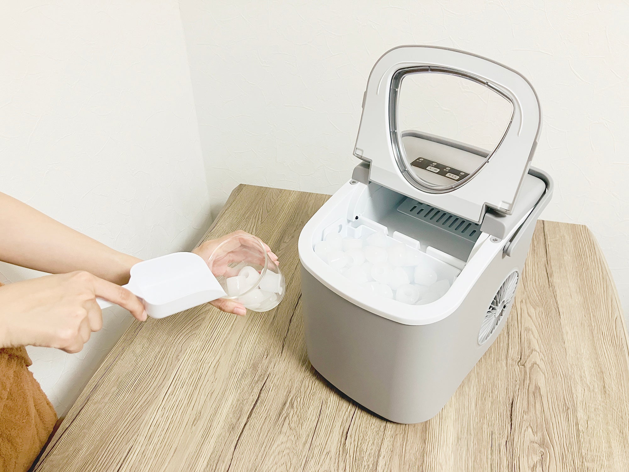ALTENA コンパクト高速製氷機 Amazon.co.jp: 【めざましテレビで紹介されました】ALTENA 製氷