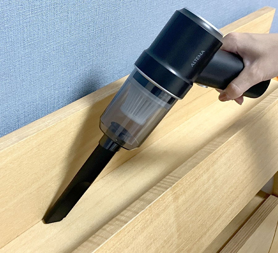 「掃除機を出すほどじゃない」ゴミに約340gの1台 家電批評BEST BUYハンディクリーナー部門総合No.1『ALTENA コードレスハンディクリーナー』が10月17日(土)限定価格に
