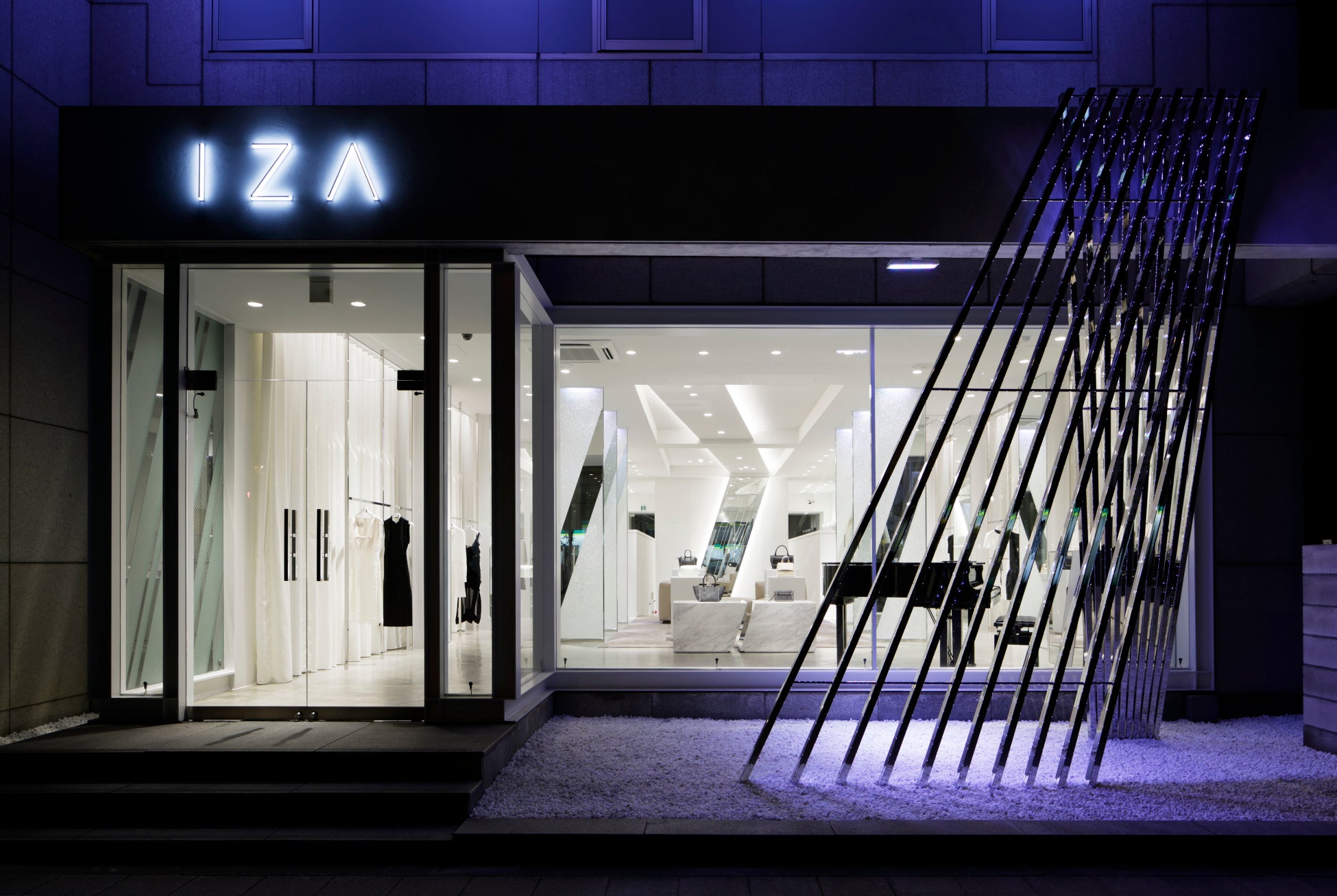 I Z A本店(大阪・新町)