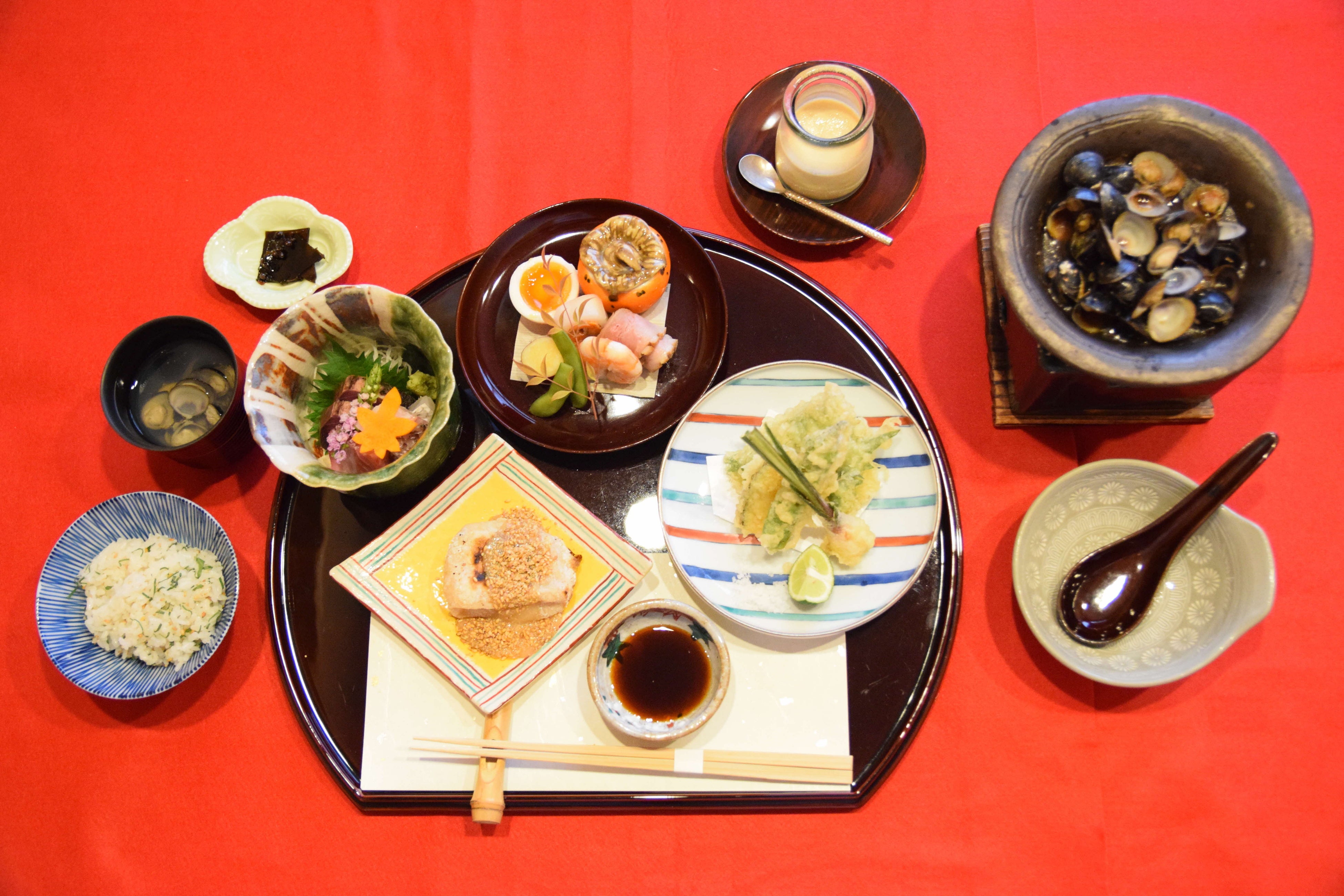 日本料理ほう吉 宍道湖しじみ殻蒸し御膳（コース：森の出雲 素戔嗚尊とヤマタノオロチ伝説）