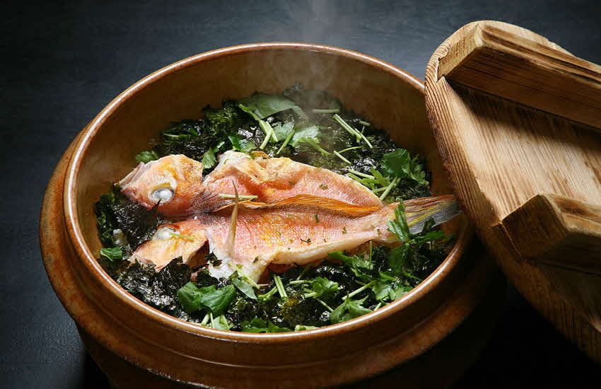 食事：日本料理 味処おかや「十六島のりとアマダイの炊き込みご飯」 【コース：縁結び・縁切りの旅】