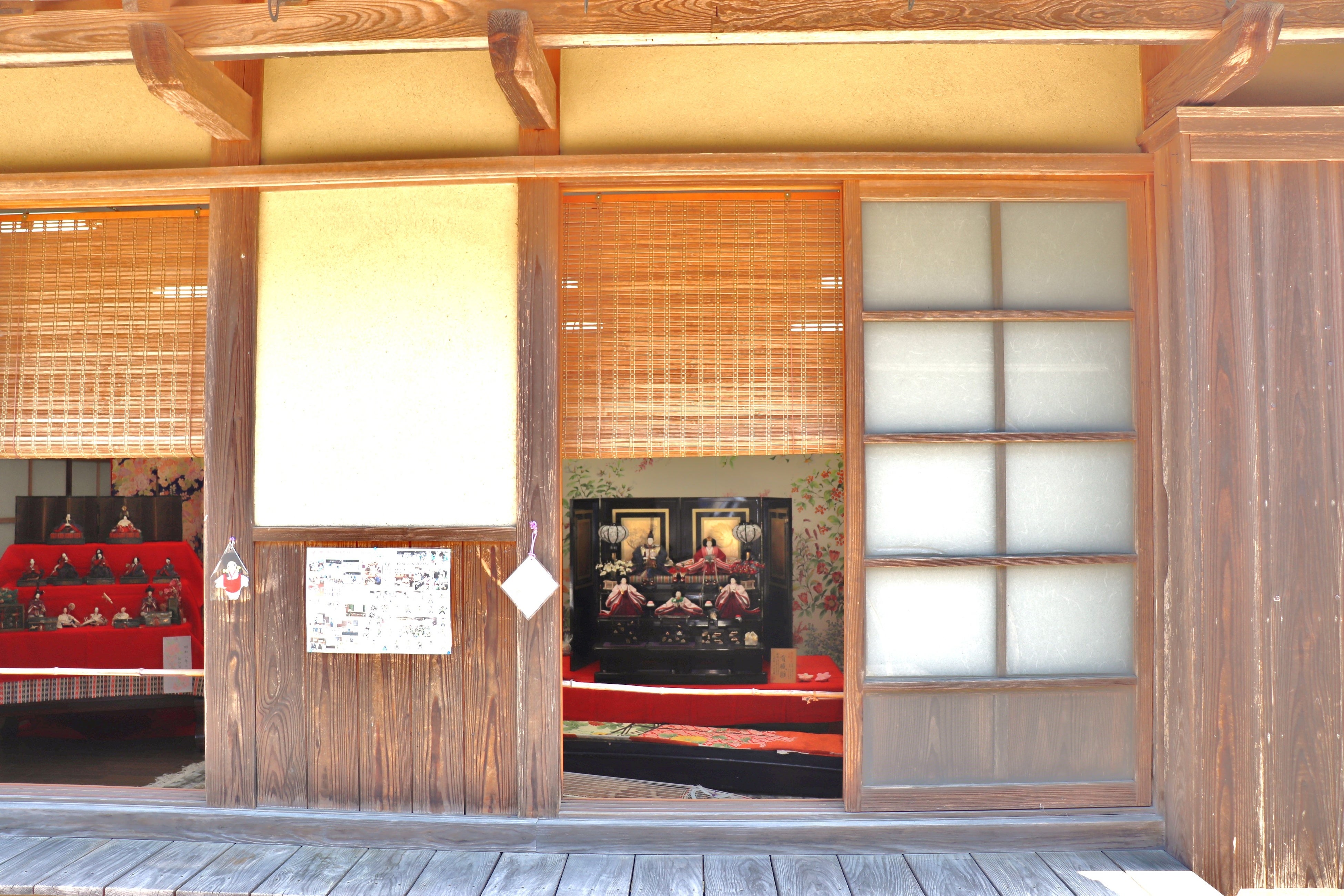 街並みの中では季節を感じさせてくれる工夫が【コース：石見銀山と出雲大社巡りの旅】