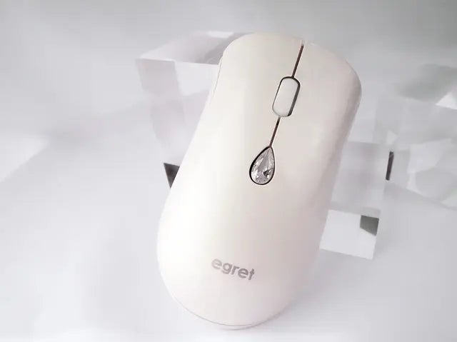 まるでジュエリーのようなワイヤレスマウス!輝きでモチベーションアップ