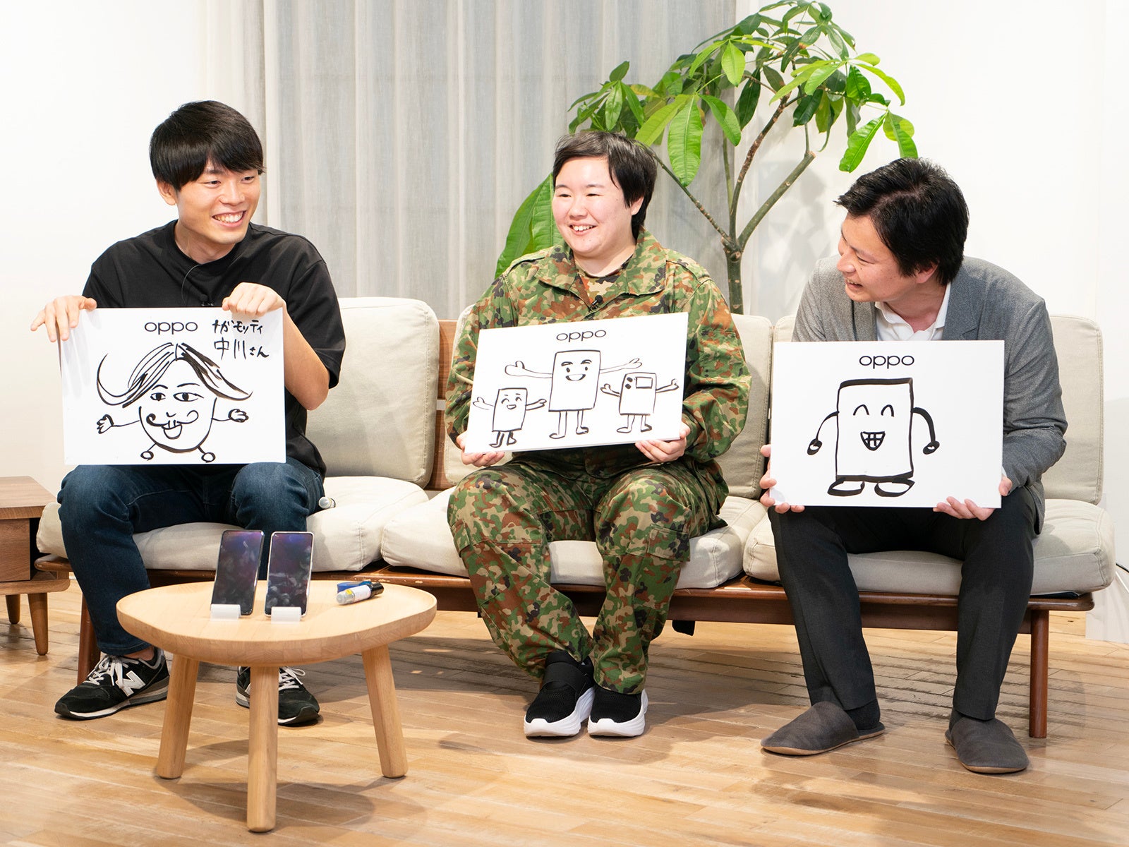 もはや別物のナガモッティを披露するブレイクスルー佐々木さん（左）、「完全オリジナルです」と言いながらほぼ正解の やす子さん（中）、OPPP スタッフながら衝撃のイラストを披露したオウガ・ジャパンの中川（右）。