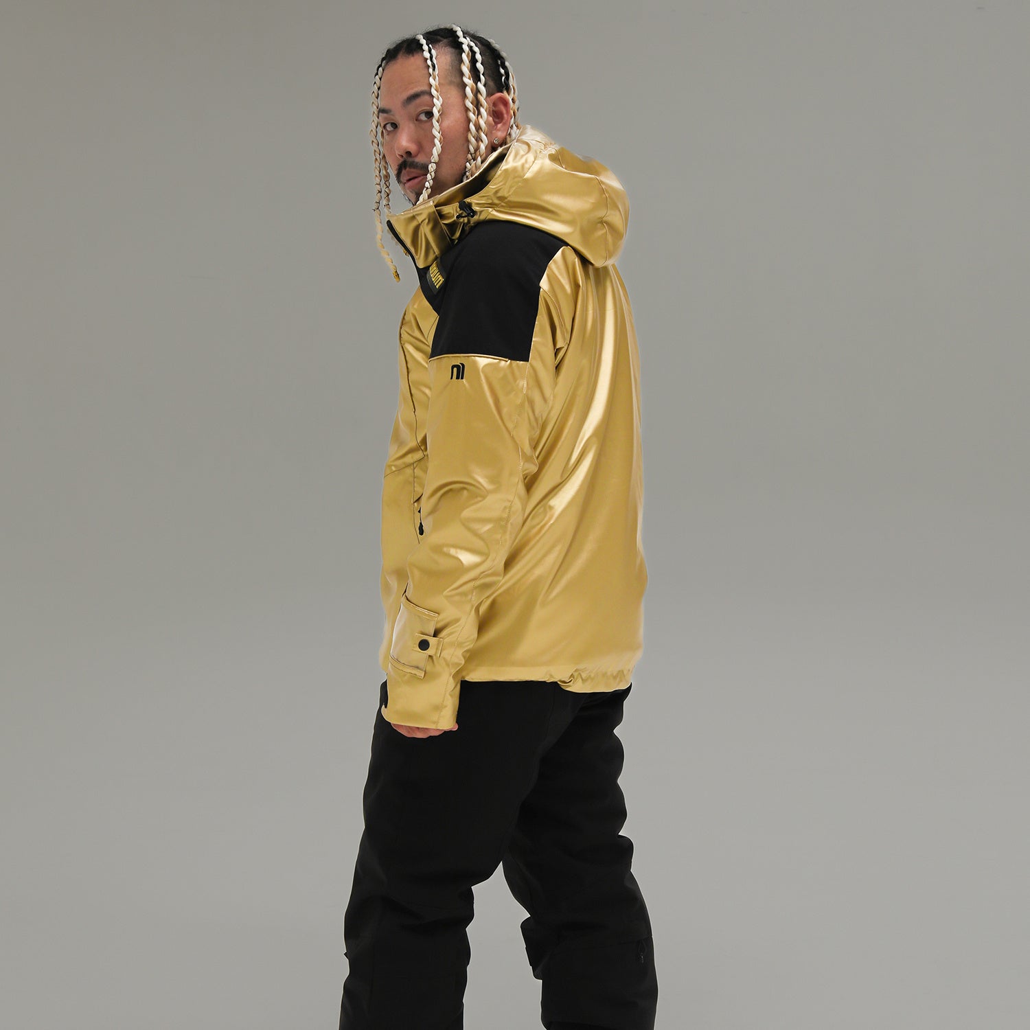 ウェア〈ゴールド×ブラック〉