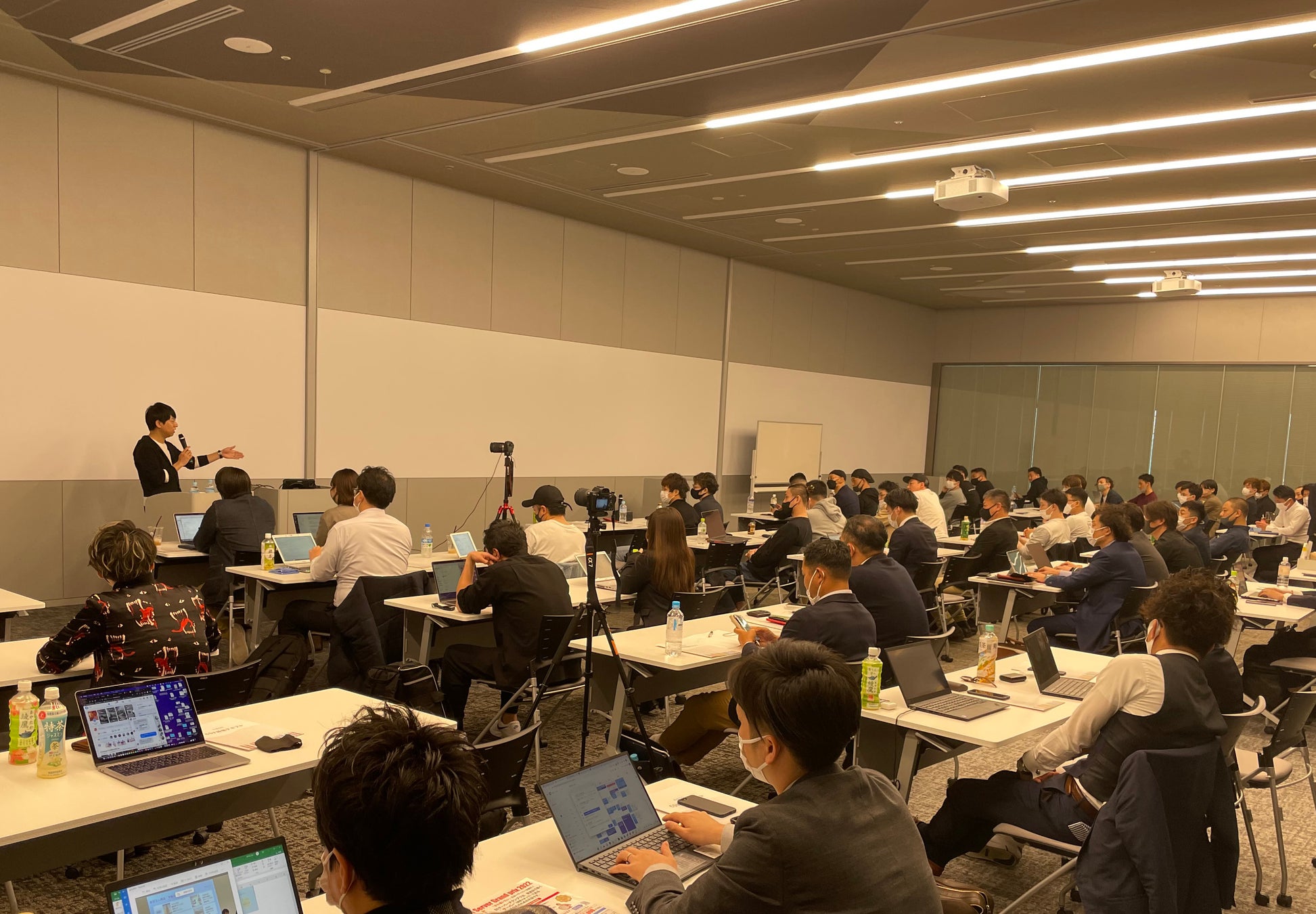 第4期ゲスト講師の株式会社ミナデイン 大久保伸隆氏。