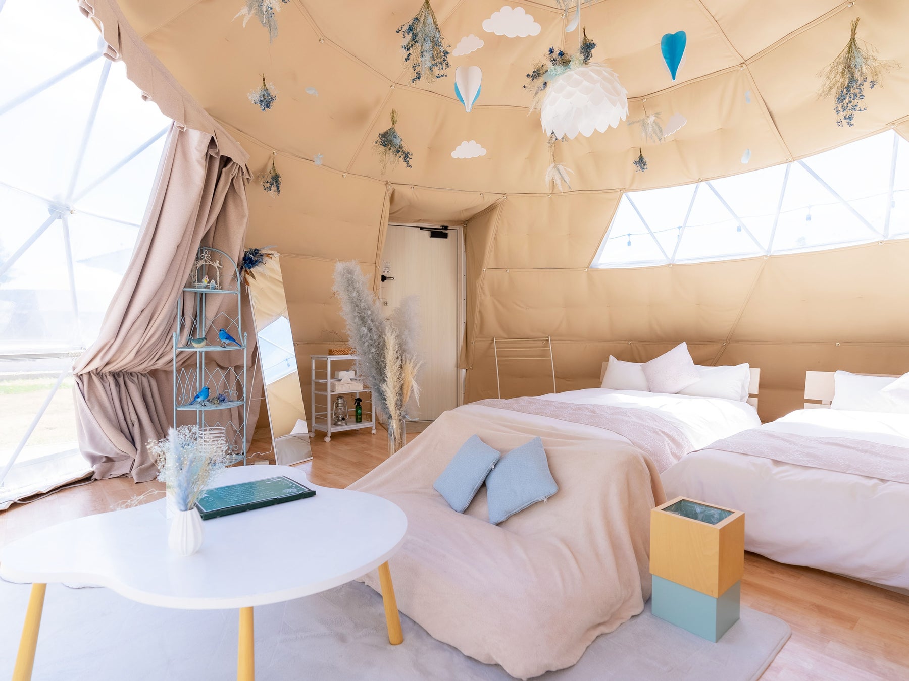 春を感じられるおすすめのテント