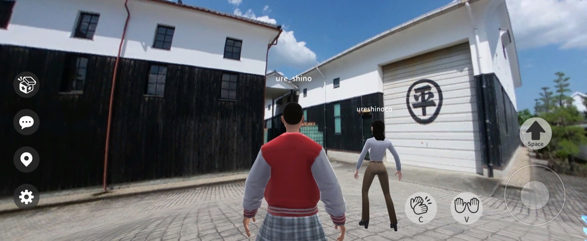 画像は瀬頭酒造の様子。ほかにも茶畑、旅館ロビーなど360度カメラで撮影された観光地をアバターで体験できる