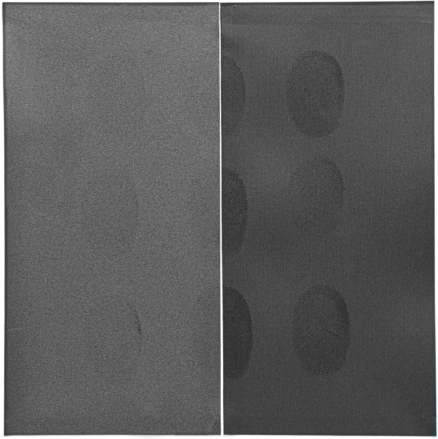 指紋のつきにくい機能の比較。サフマーレ プレミア（左）と従来製品（右）