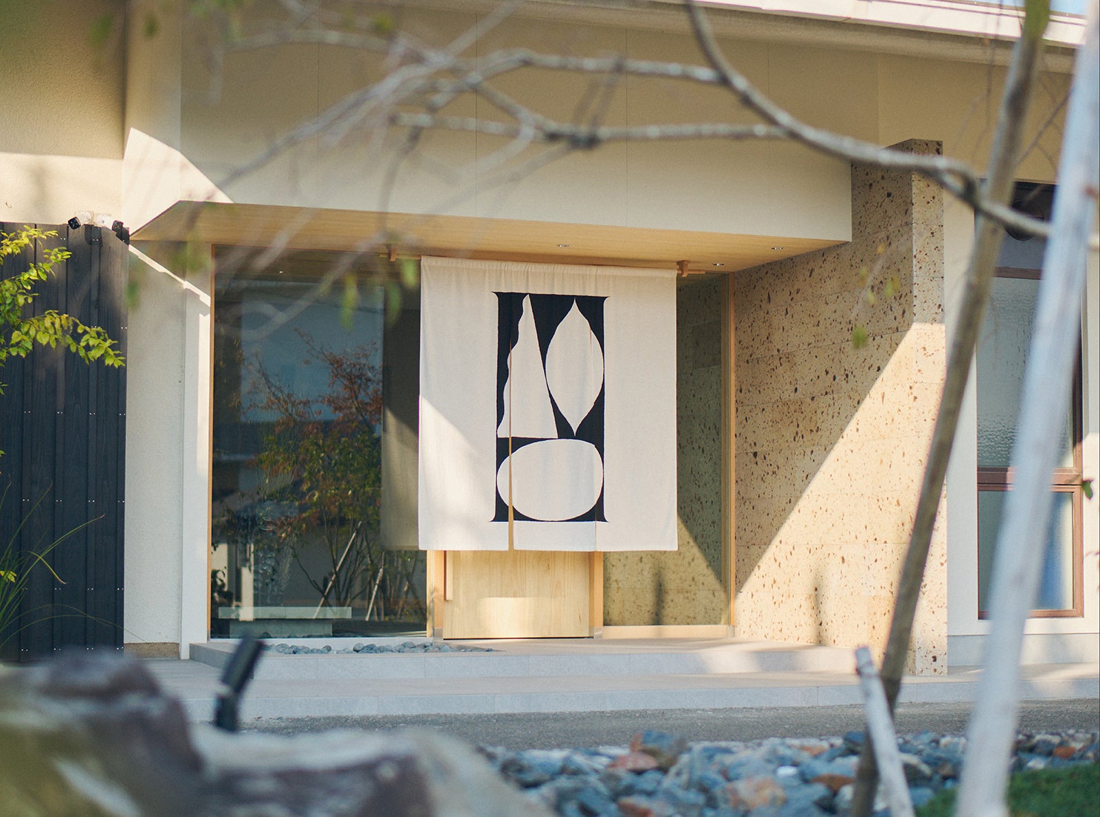 山口崇多　宿泊施設のブランディング「くろしお想」フリーゲート白浜