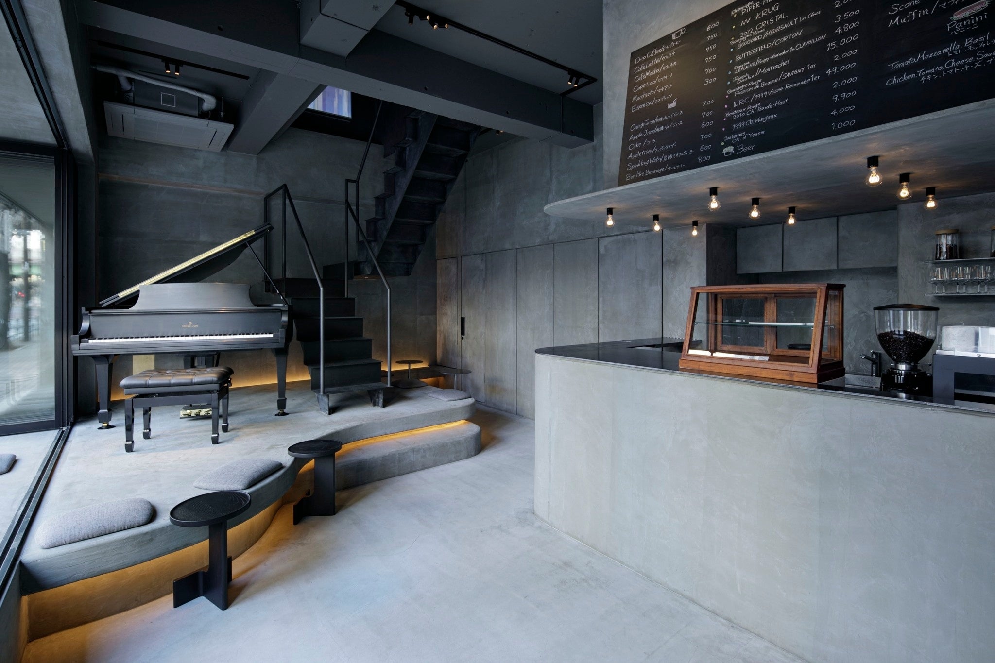 スタインウェイ＆サンズのグランドピアノ