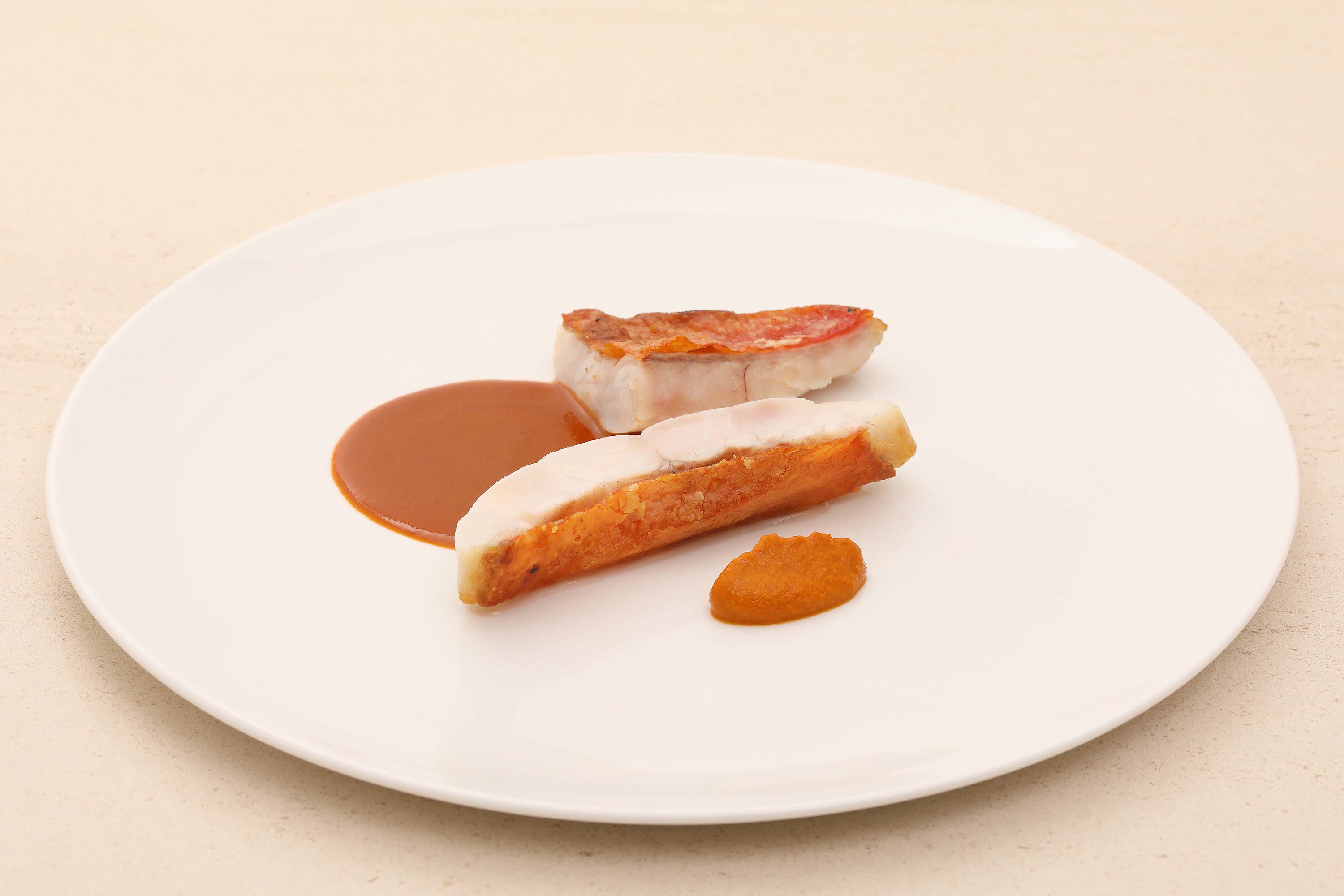 対馬金目鯛／エッセンスドポワソン／ロメスコ