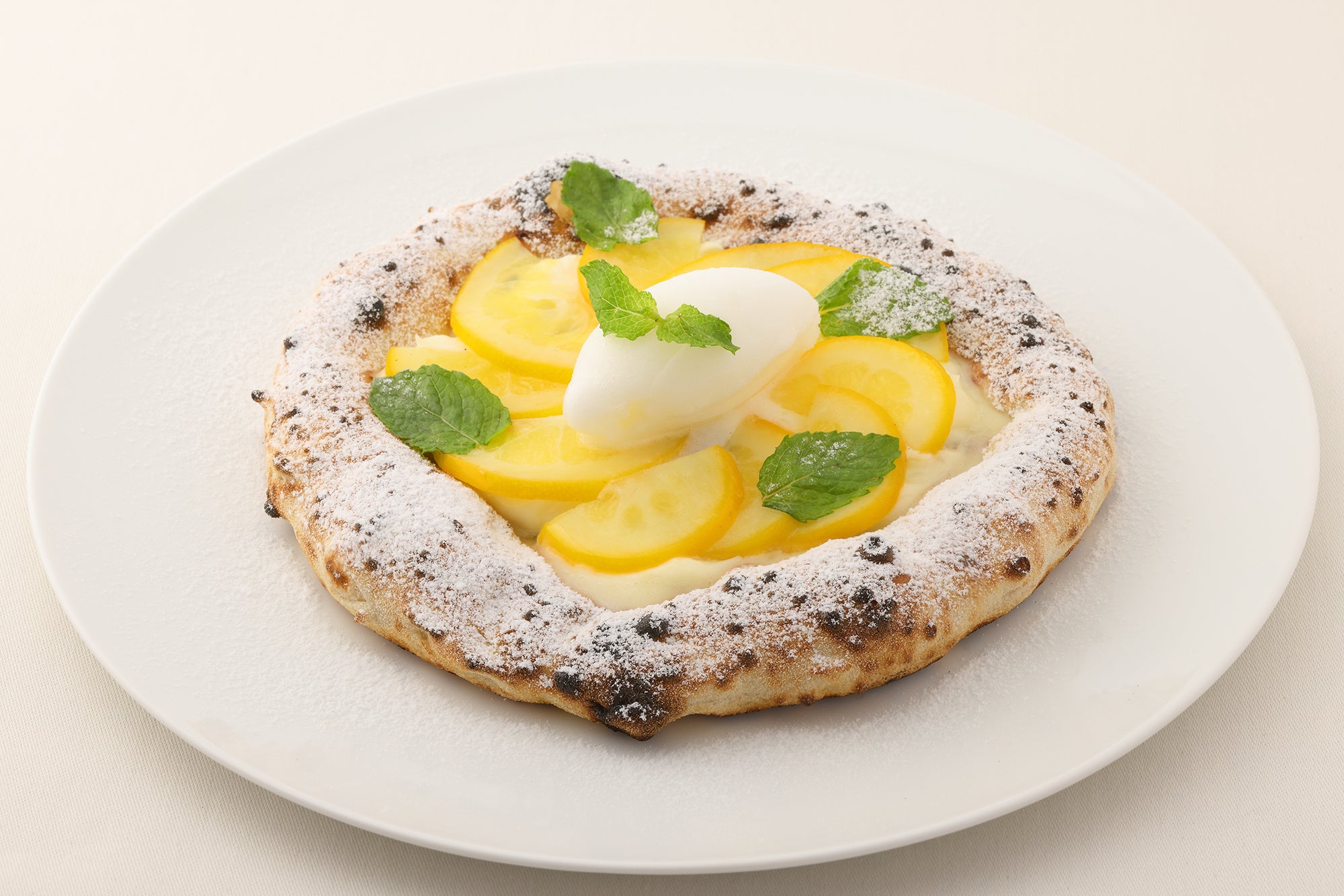 レモンソルベとマスカルポーネの小さなピッツァ