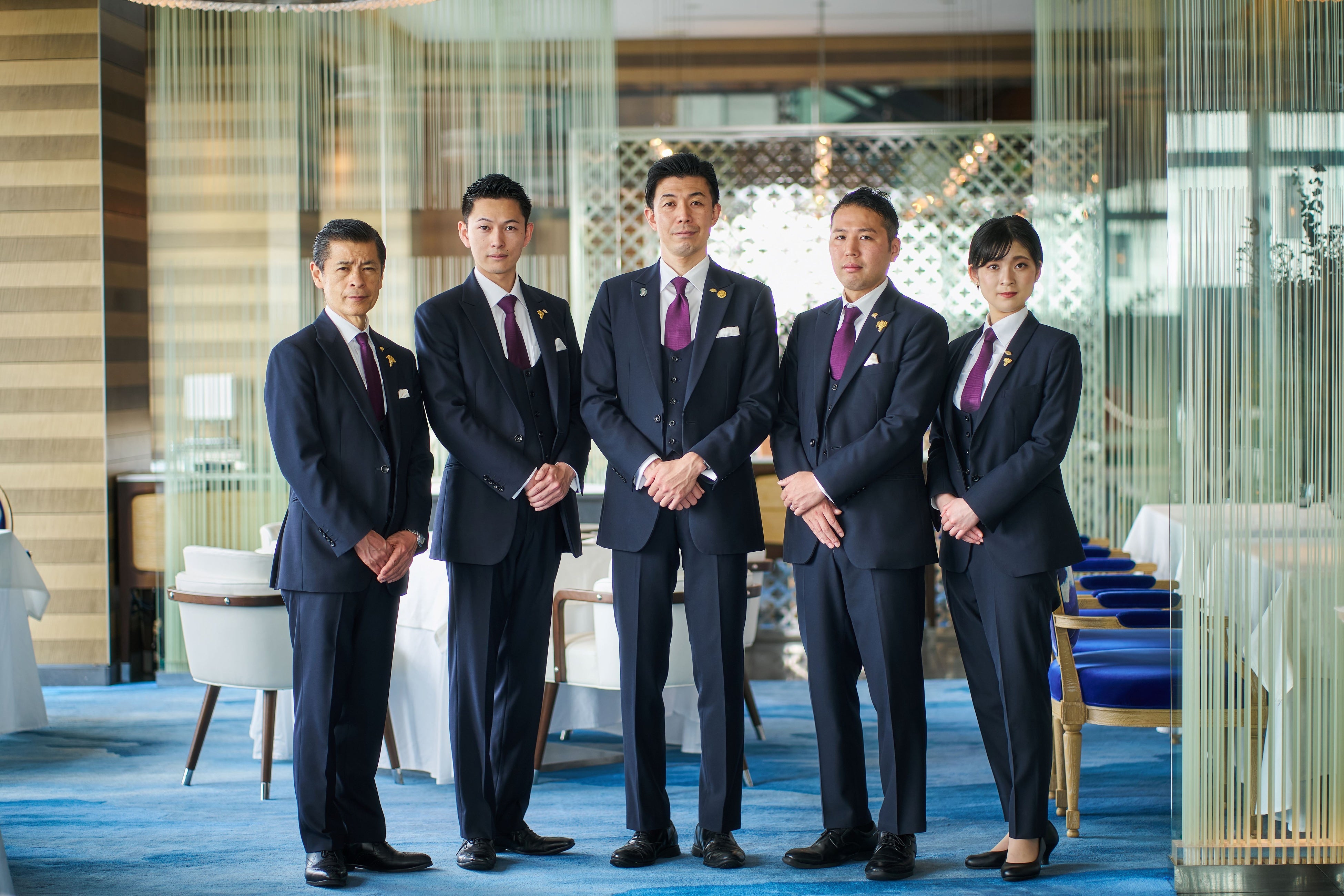 写真左から、加茂文彦、鈴木大輝、野坂昭彦、池田大輝、山本麻衣花