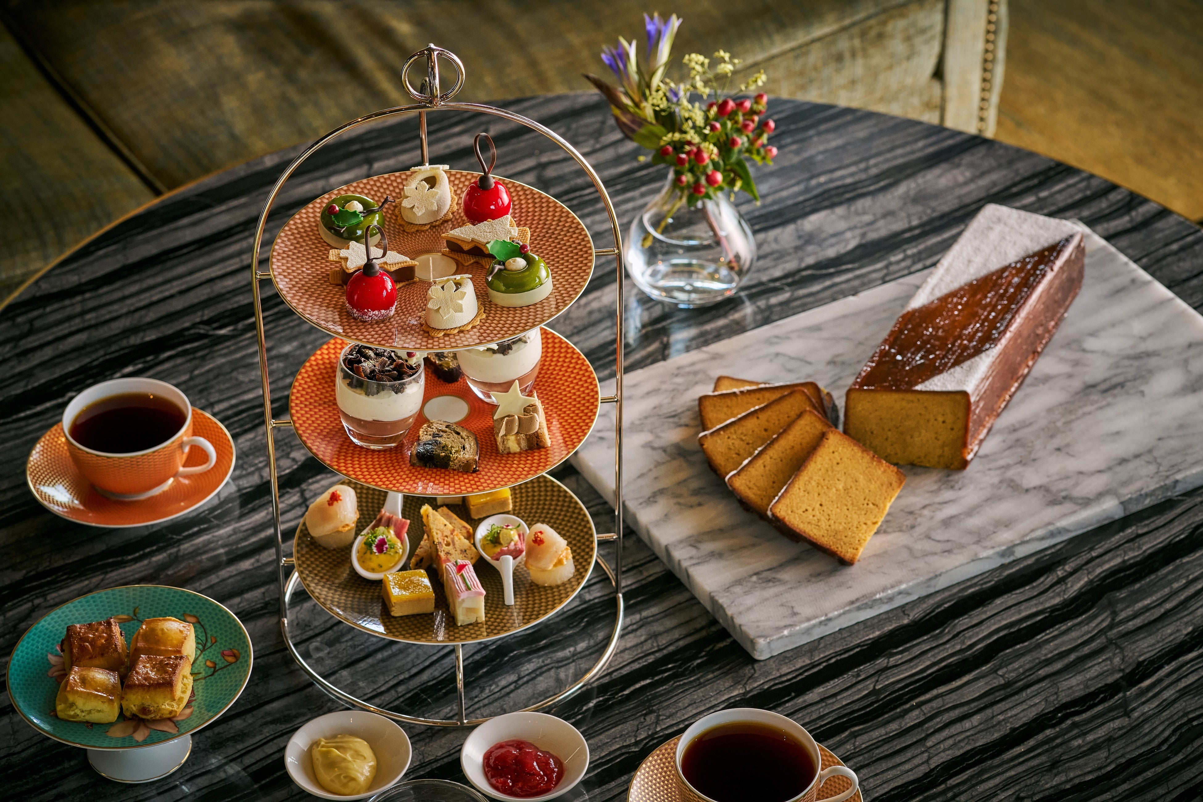 「オリエンタルラウンジ」　プレミアム クリスマスアフタヌーンティー