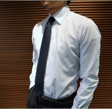 ※画像は「超ノンアイロンシャツ(オックスフォード生地)」を着用